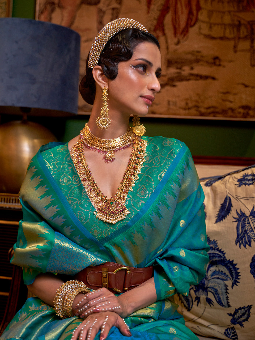 FOREST GREEN HANDLOOM WEAVING SILK SAREE WITH HEAVY BLOUSE