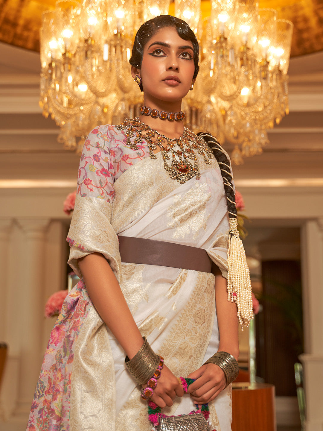 WHITE MODAL KASHMIRI PALLU AND BLOUSE HANDLOOM WEAVING SAREE