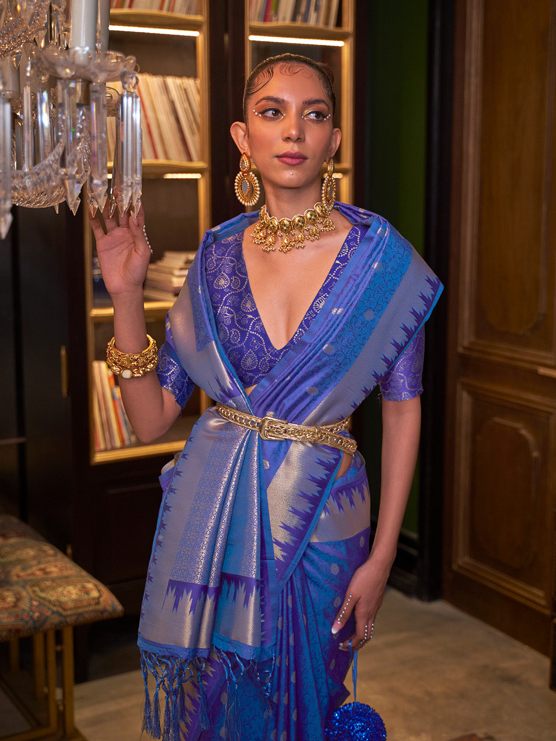 NAVY BLUE HANDLOOM WEAVING SILK SAREE WITH HEAVY BLOUSE