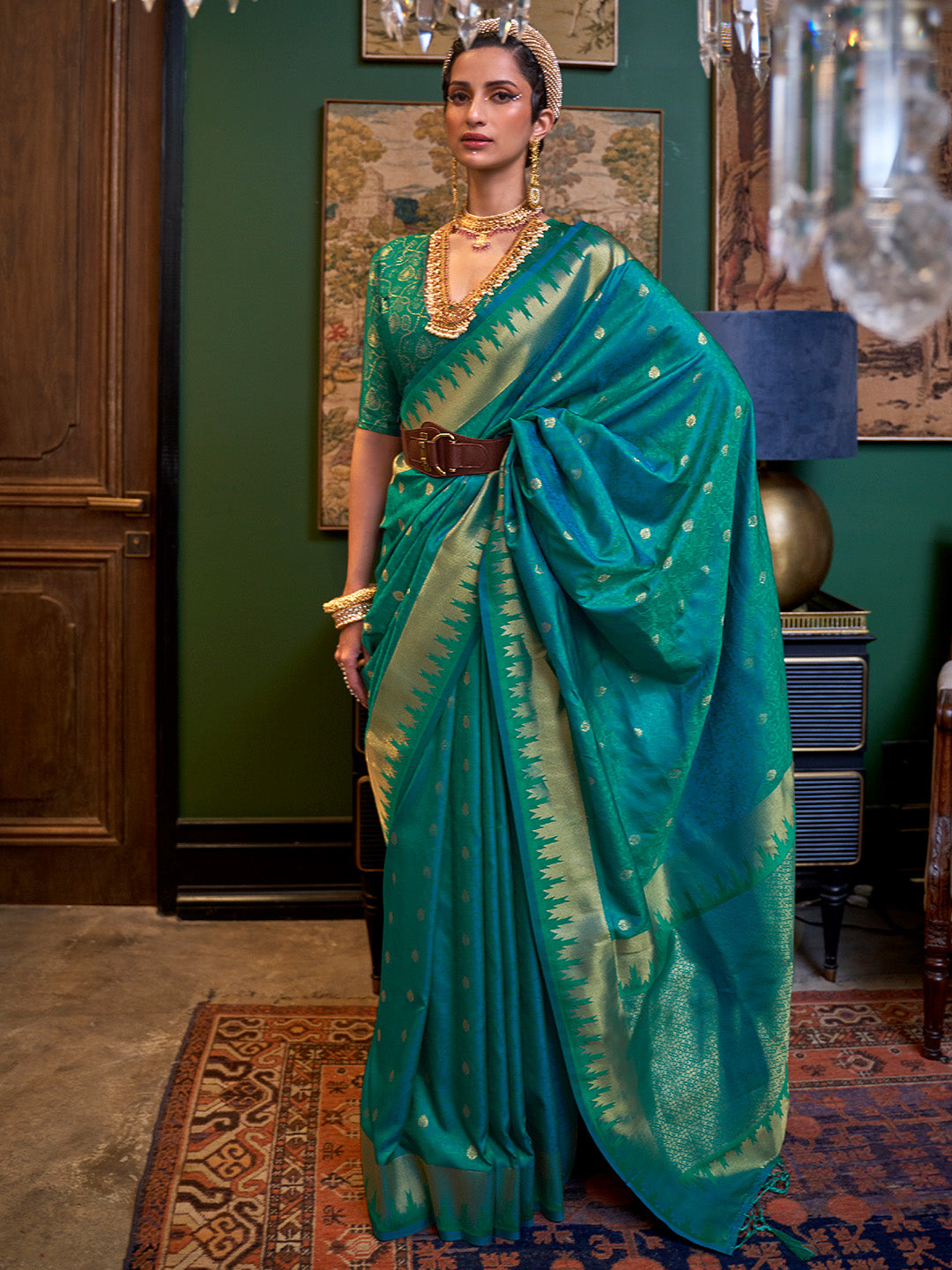 FOREST GREEN HANDLOOM WEAVING SILK SAREE WITH HEAVY BLOUSE