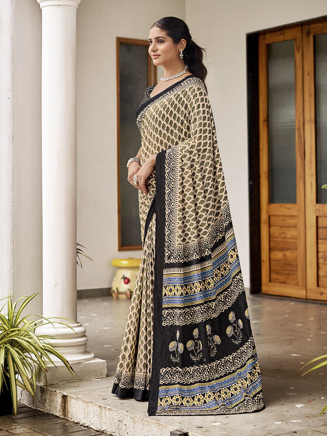 Cream Mulmul Cottons Saree