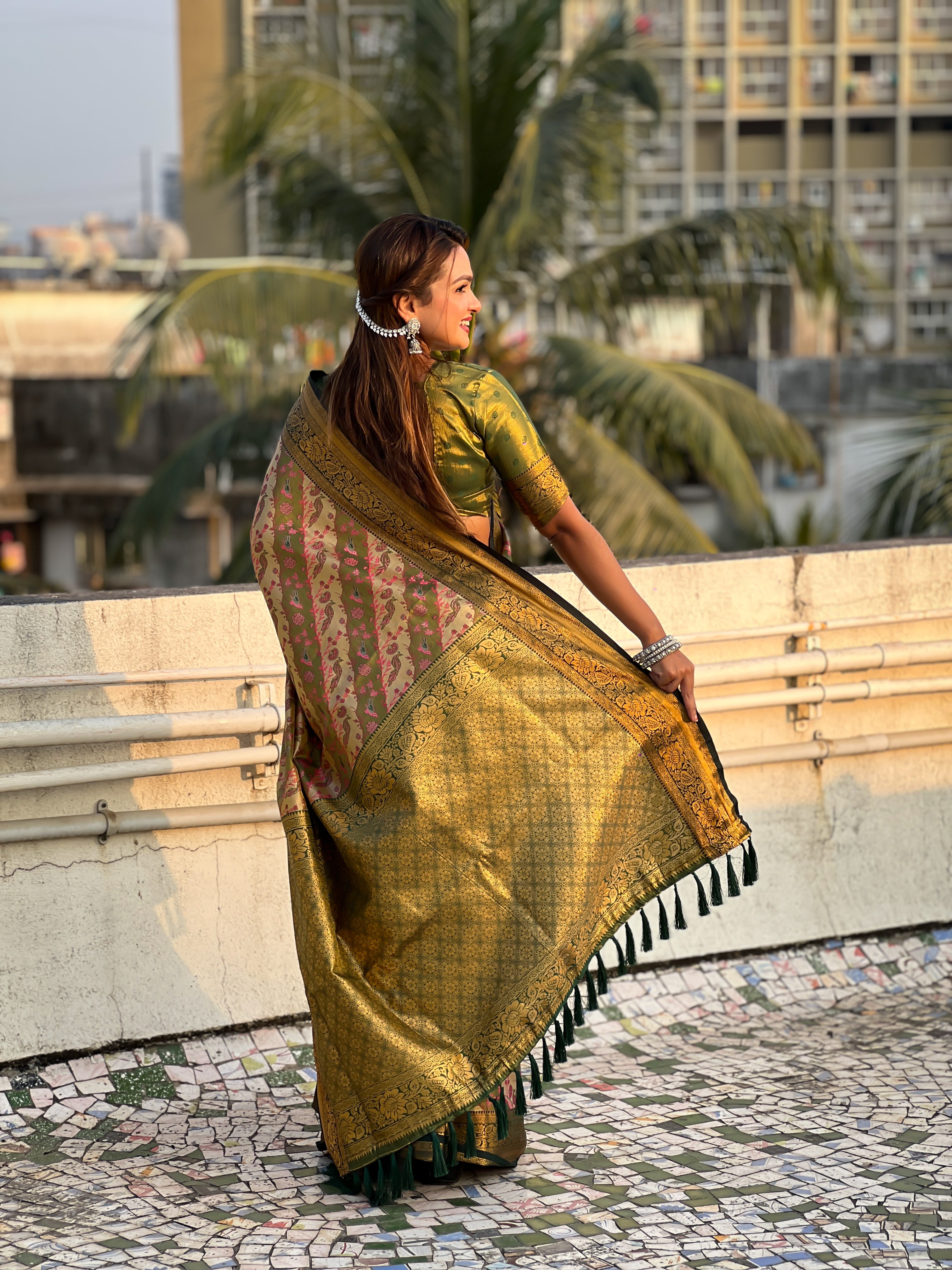 GREEN BANARASI SILK BLEND SAREE