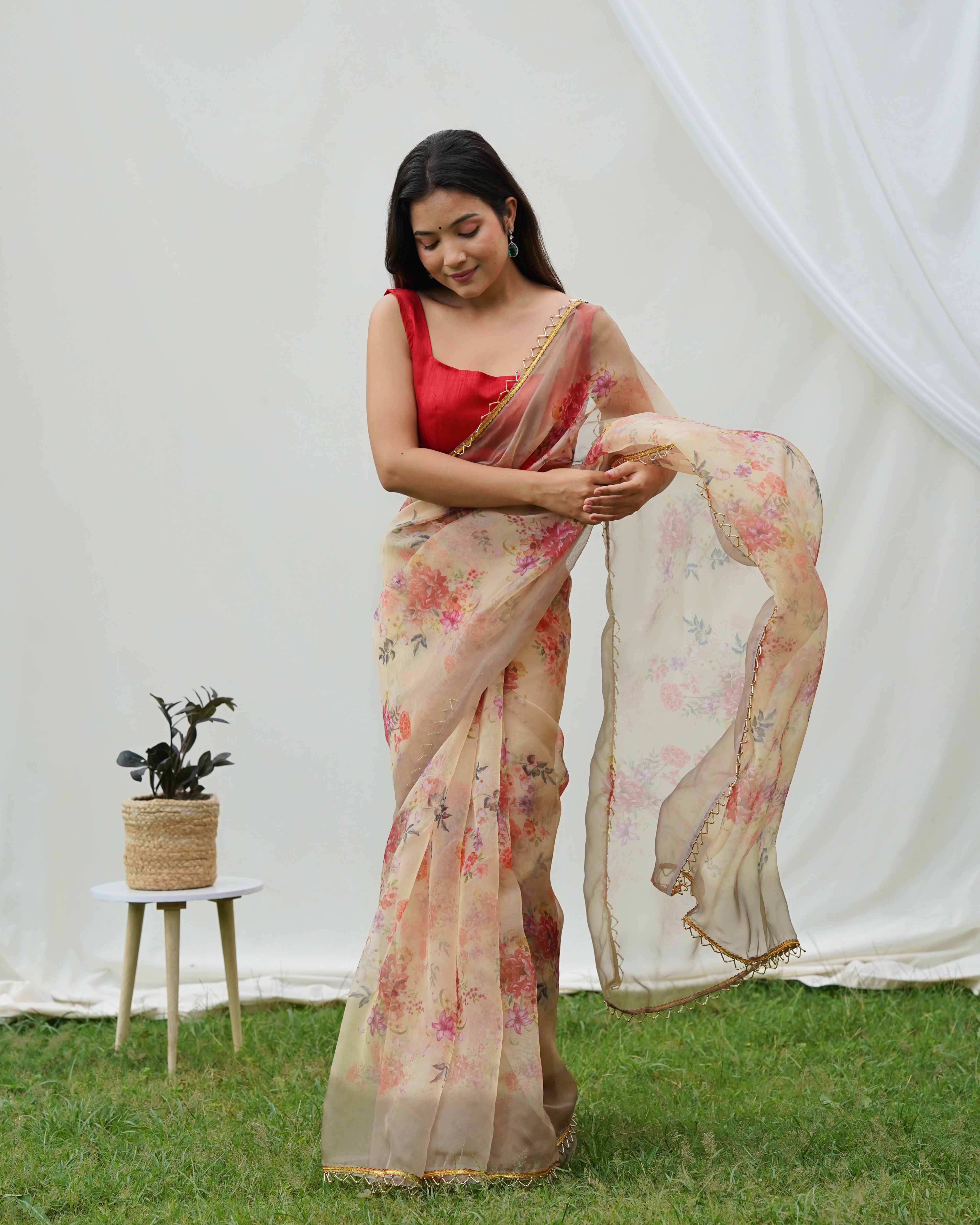 Shanya Organza Saree With sattin benglori Blouse