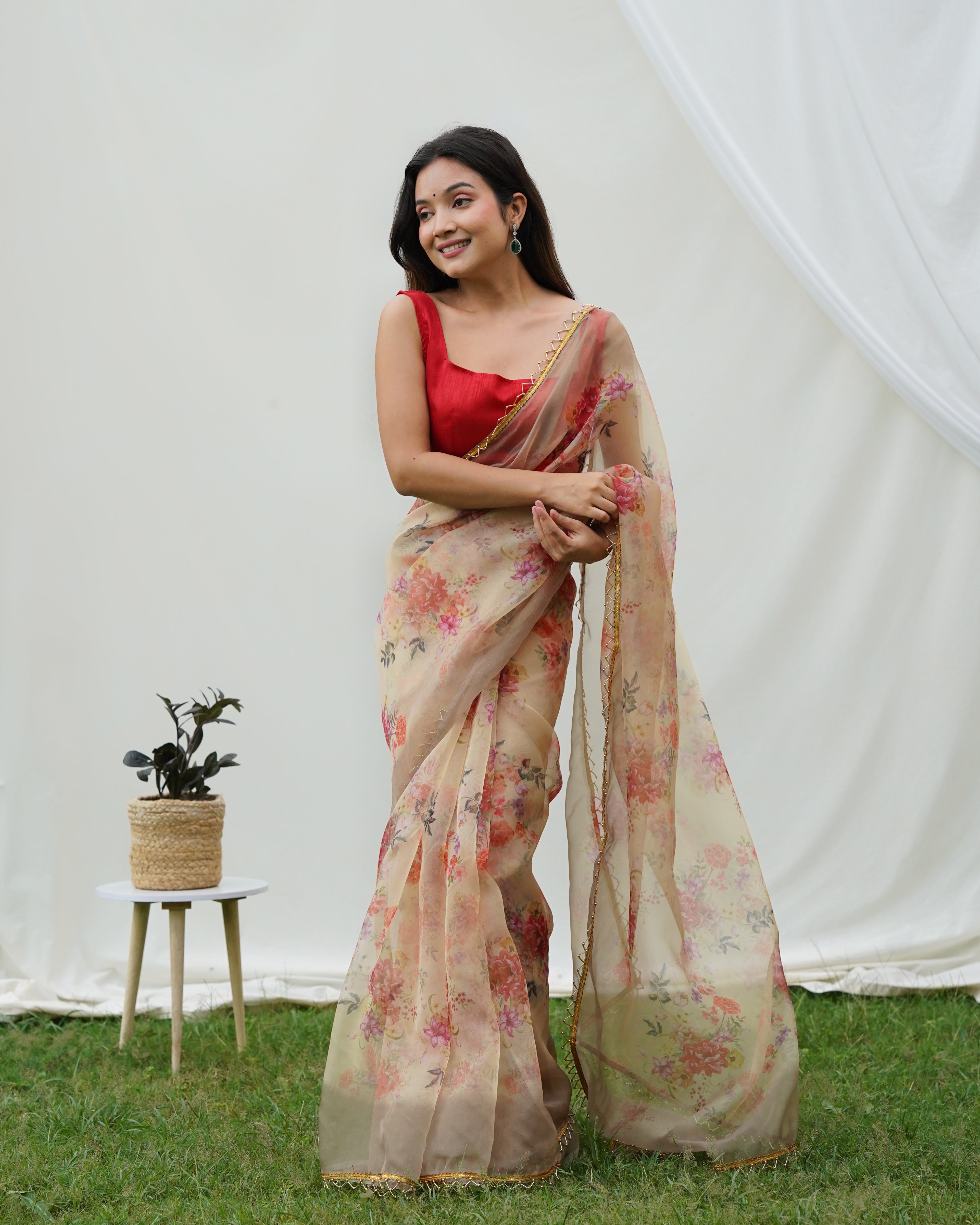 Shanya Organza Saree With sattin benglori Blouse