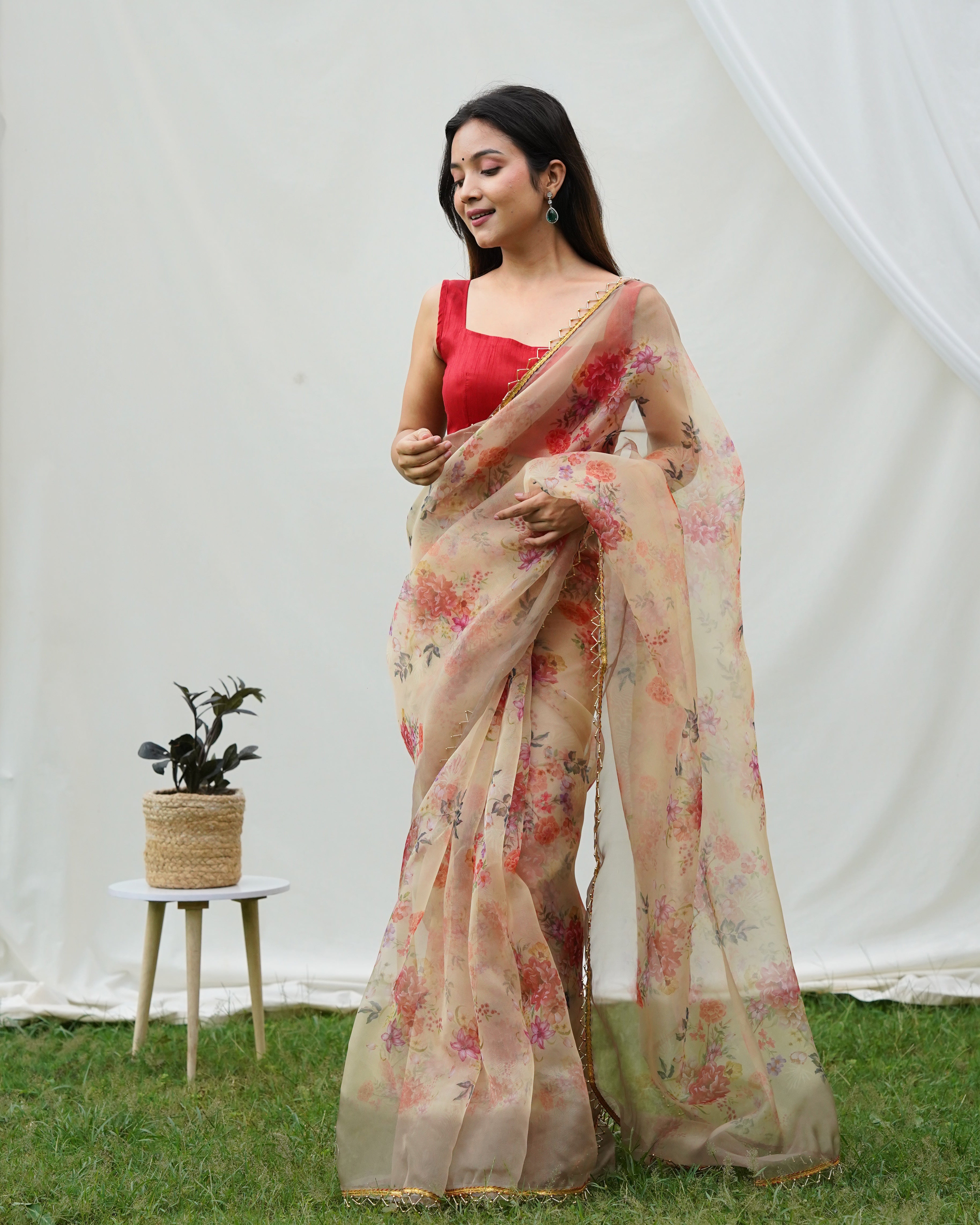 Shanya Organza Saree With sattin benglori Blouse