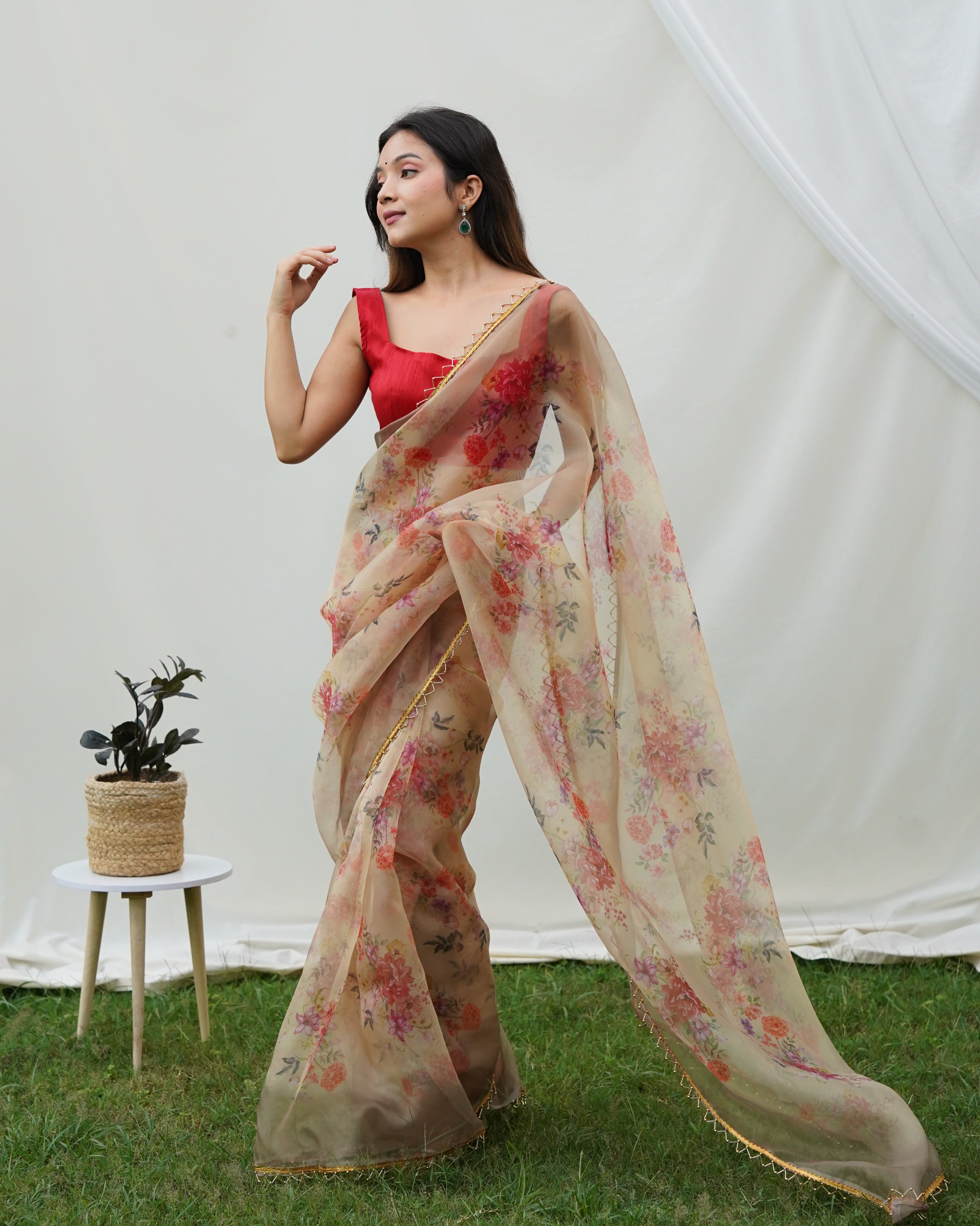 Shanya Organza Saree With sattin benglori Blouse