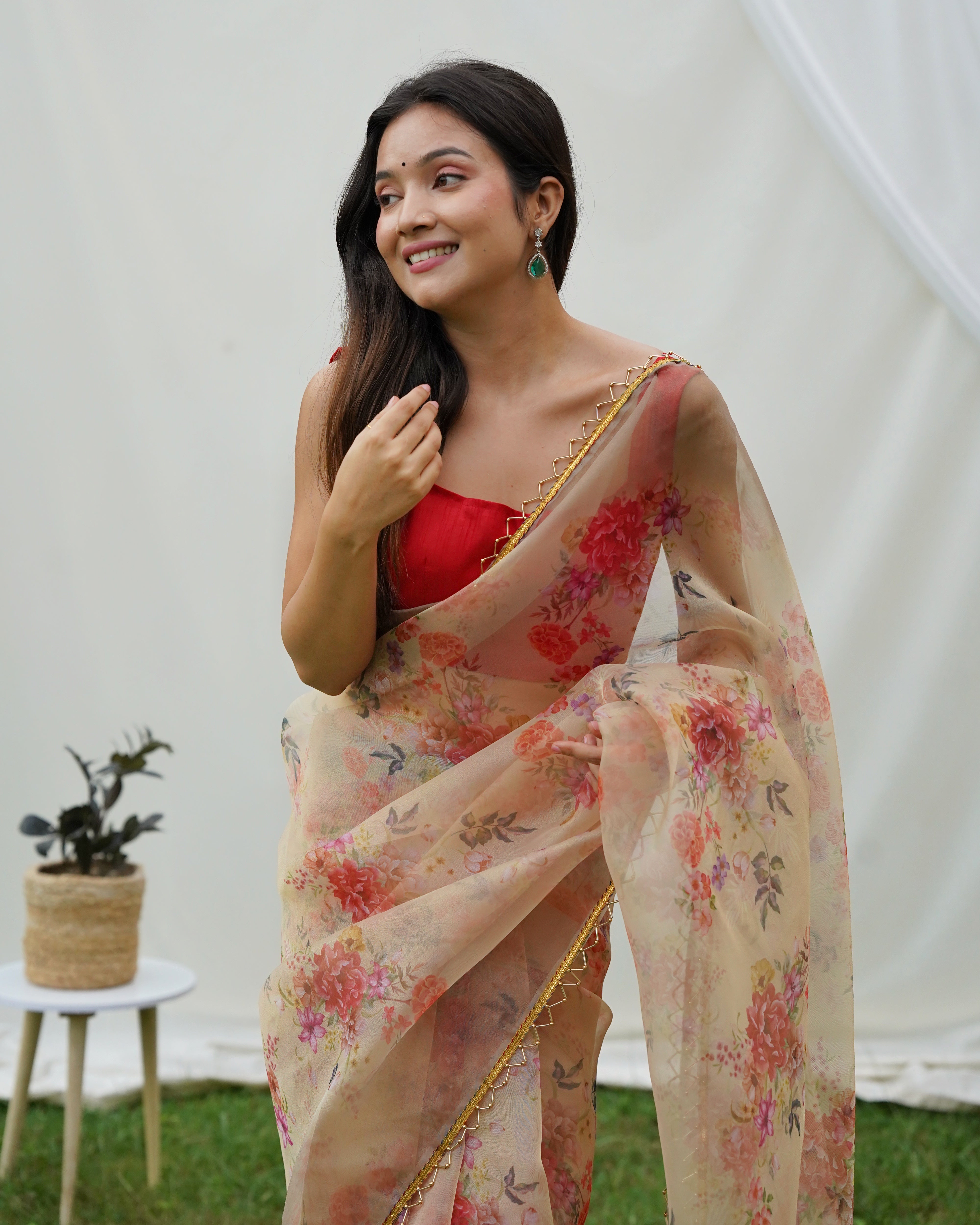 Shanya Organza Saree With sattin benglori Blouse