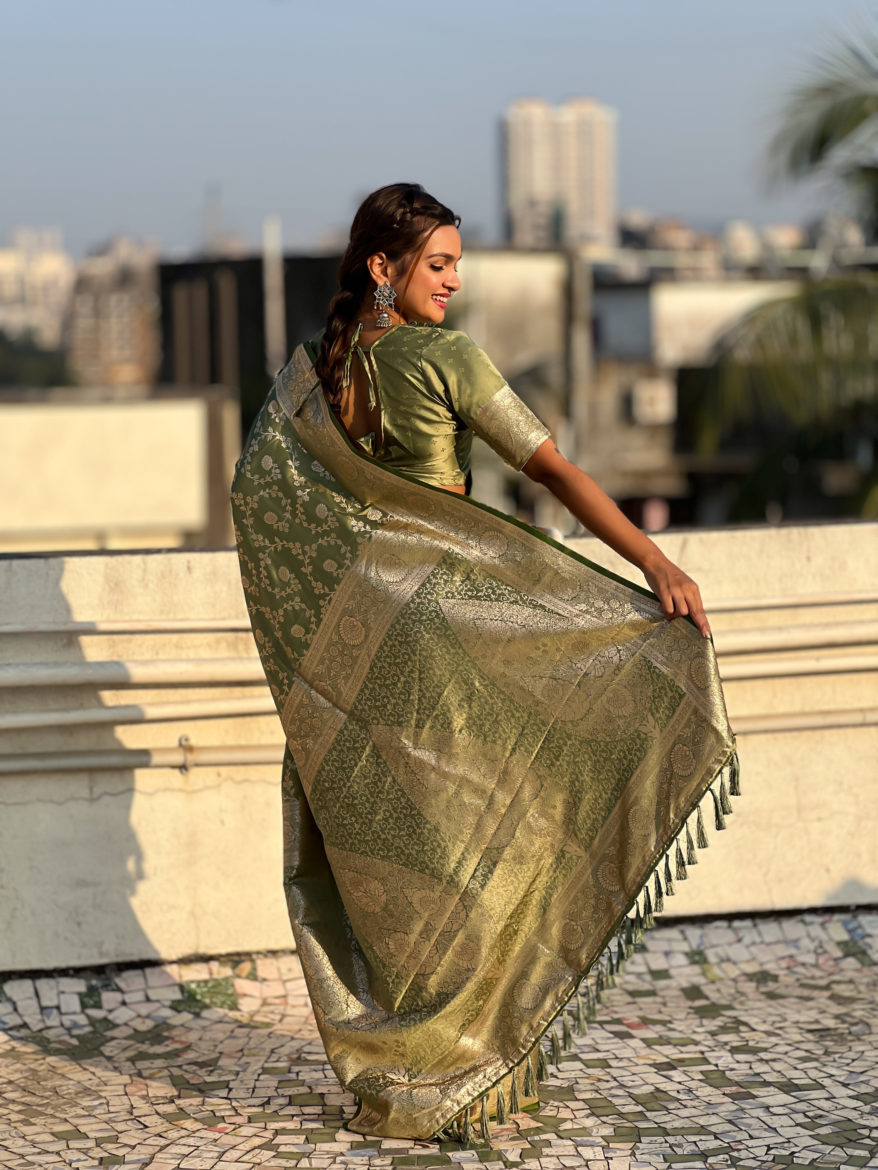 GREEN BANARASI SILK BLEND SAREE