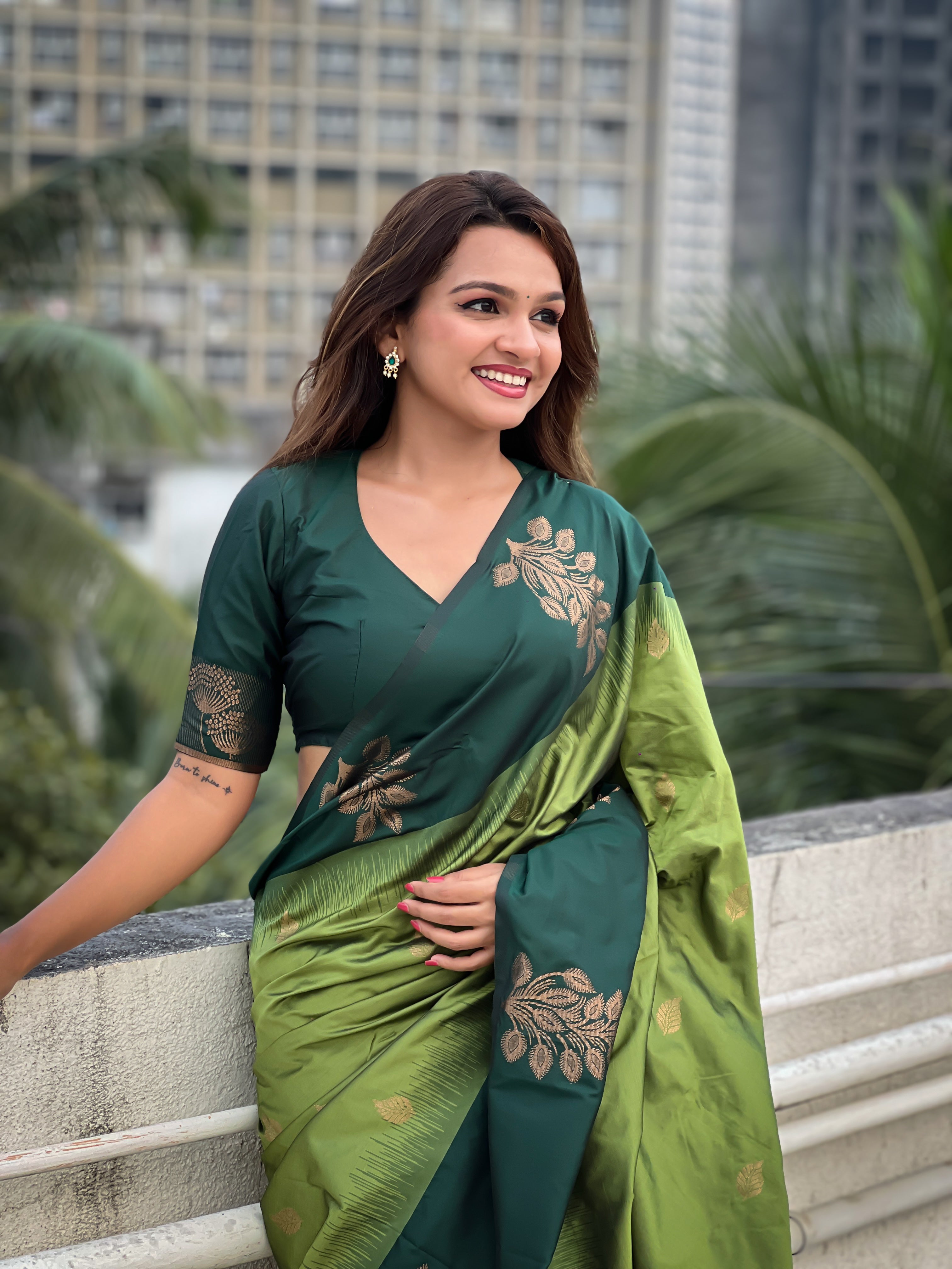 GREEN BANARASI SILK BLEND SAREE