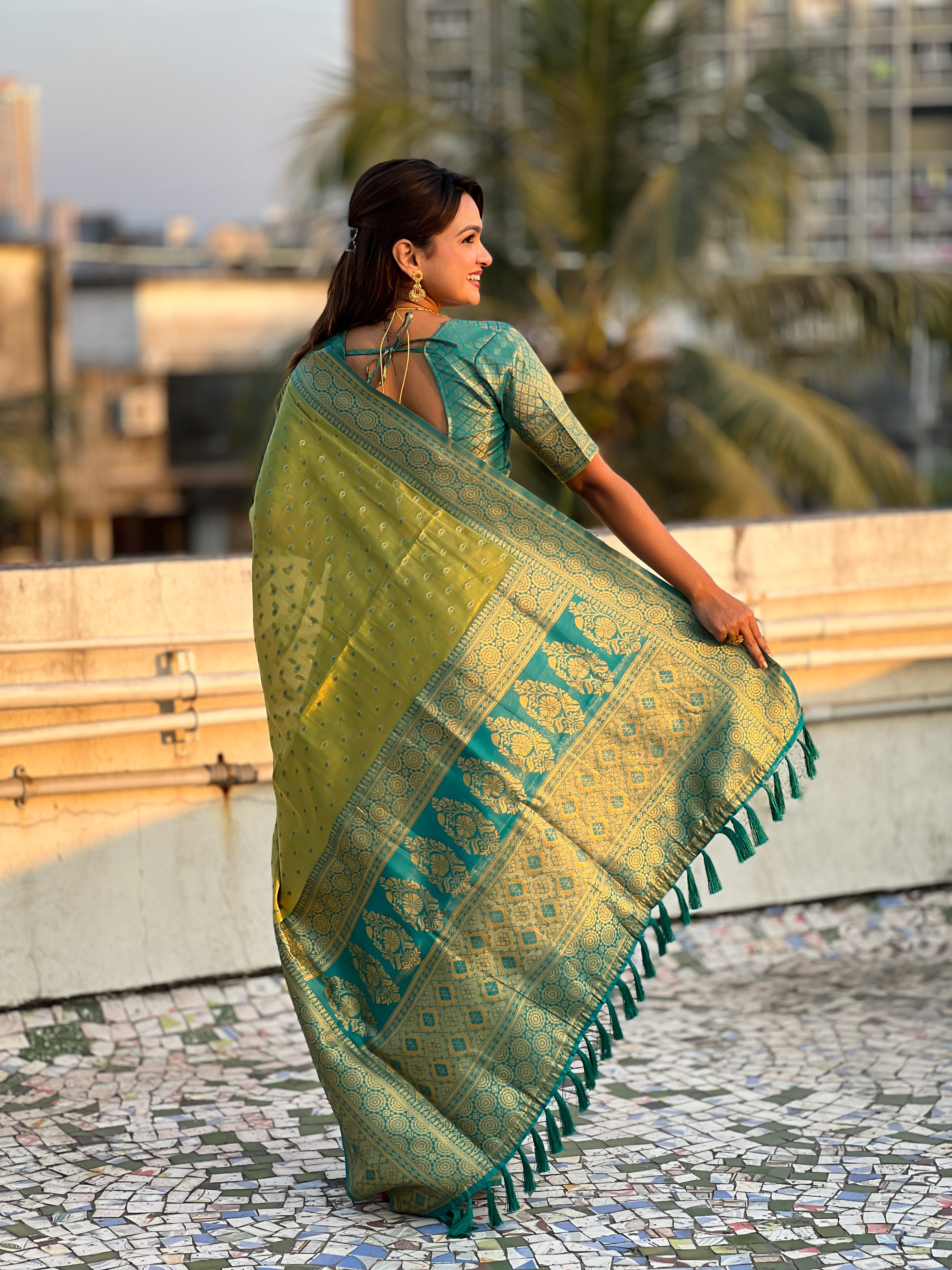 GREEN BANARASI SILK BLEND SAREE