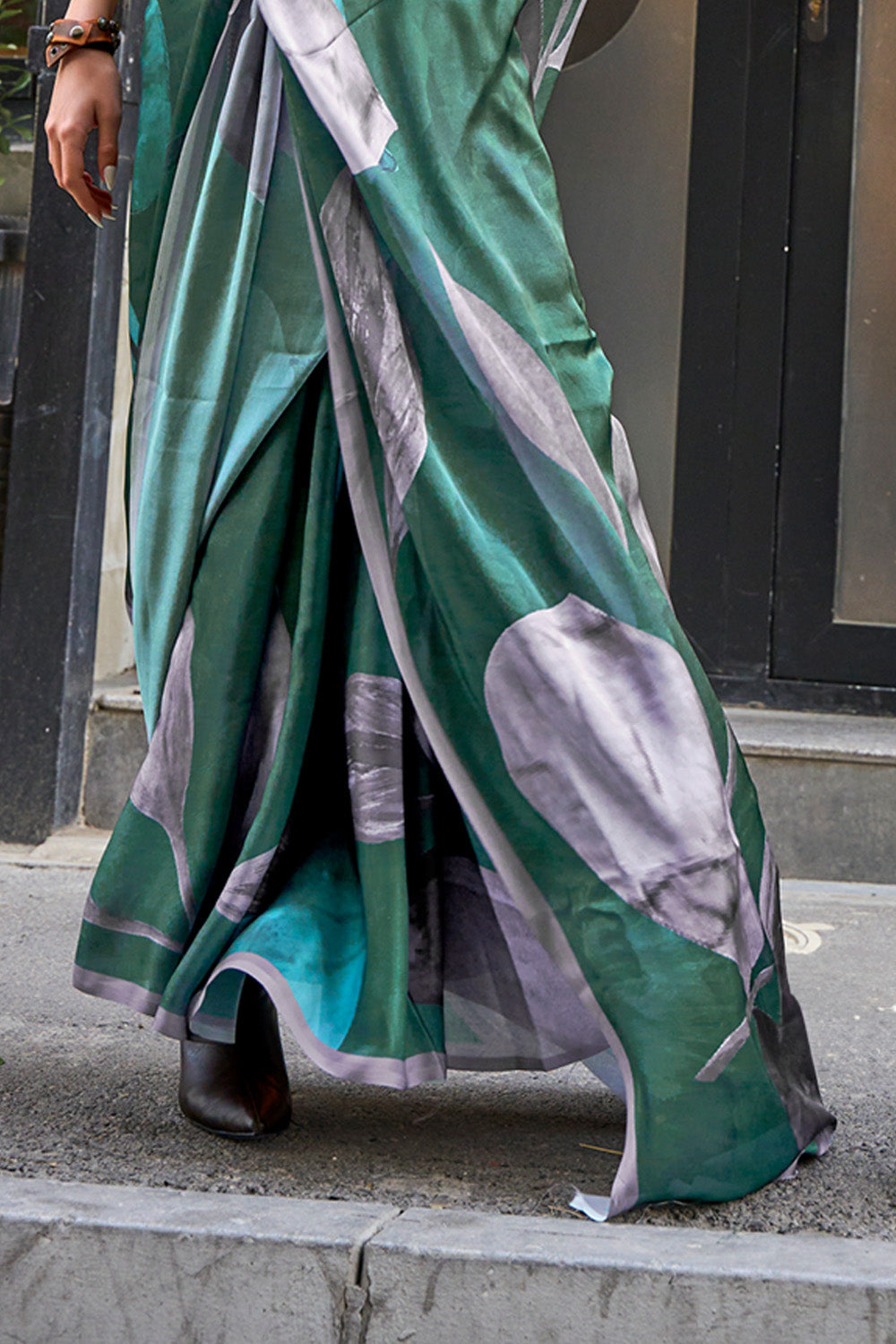 Buy Dark Blue IIkal Saree Nitaraa