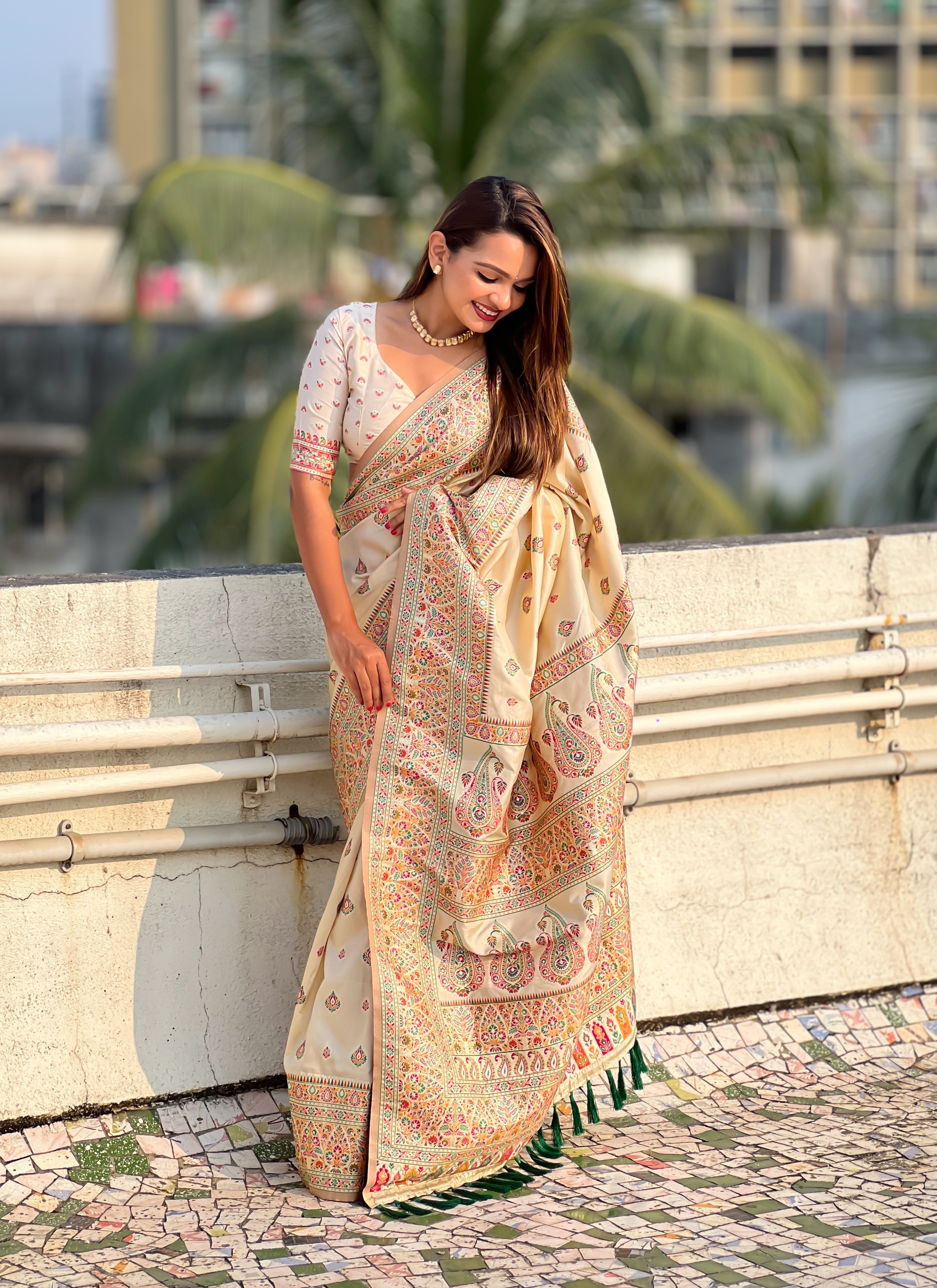CREAM BANARASI SILK BLEND SAREE