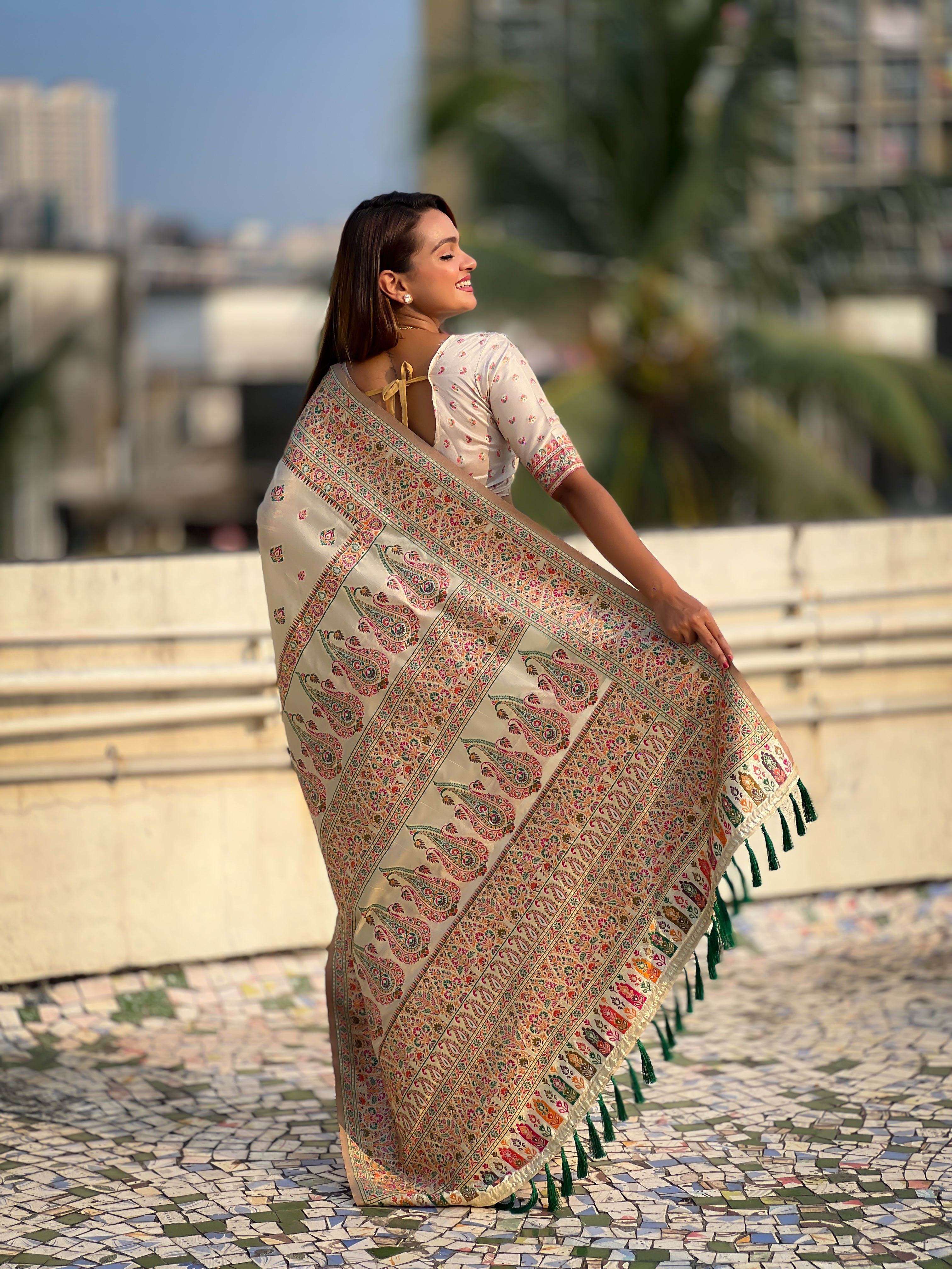 CREAM BANARASI SILK BLEND SAREE