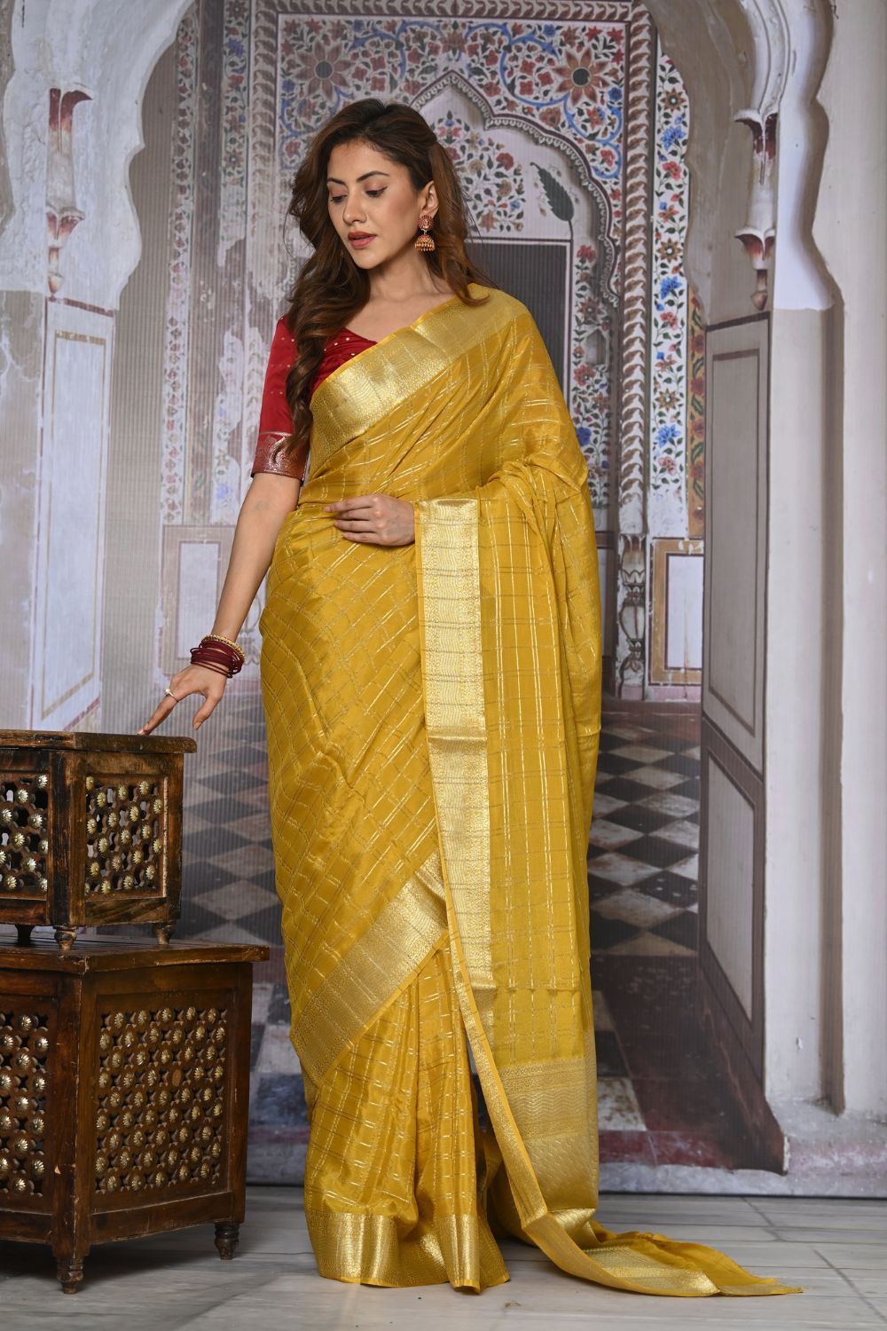 Buy Grey Soft Silk Saree With Blouse Piece Nitaraa