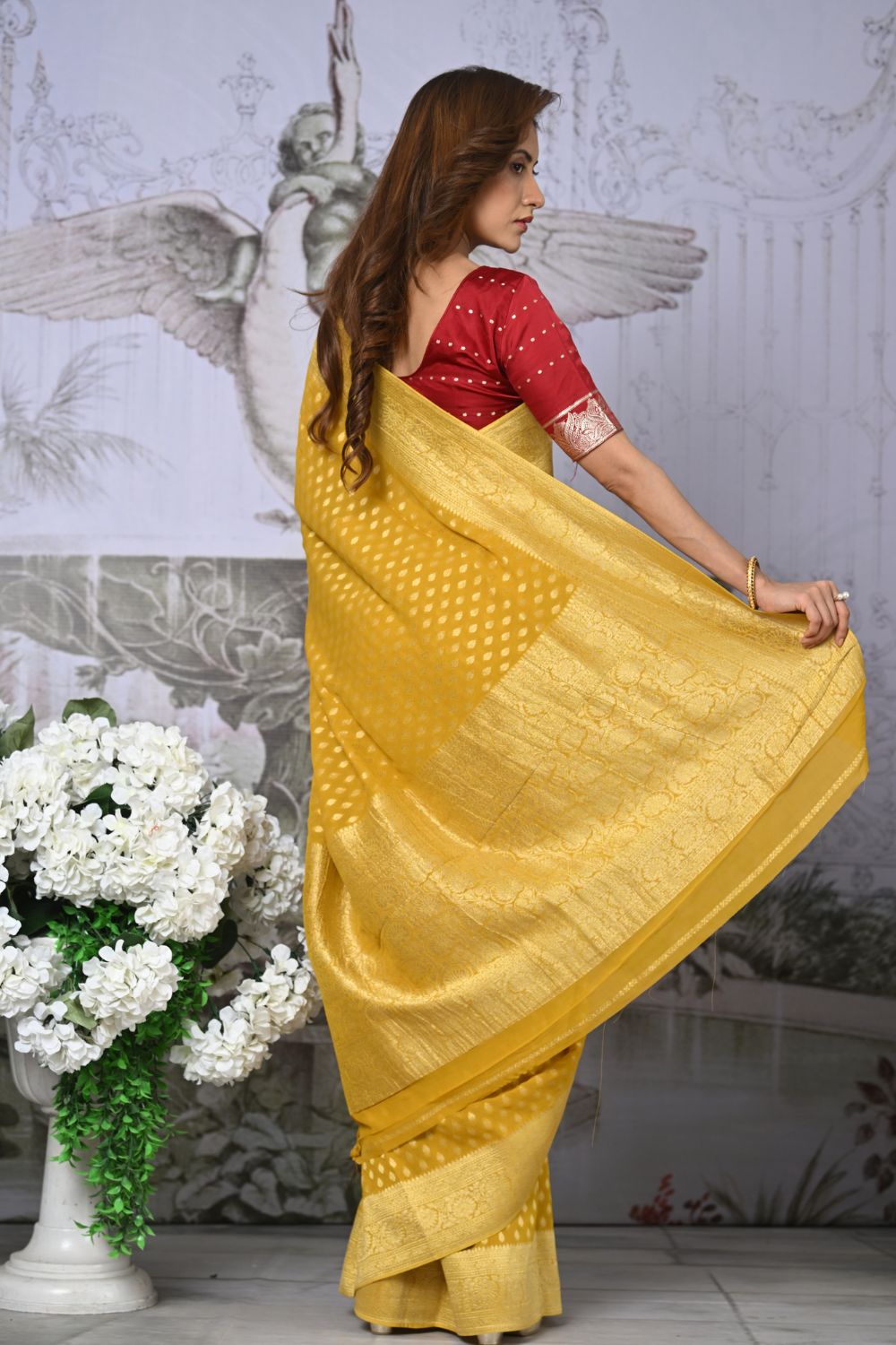 Buy Green Silk Saree With Blouse Piece Nitaraa