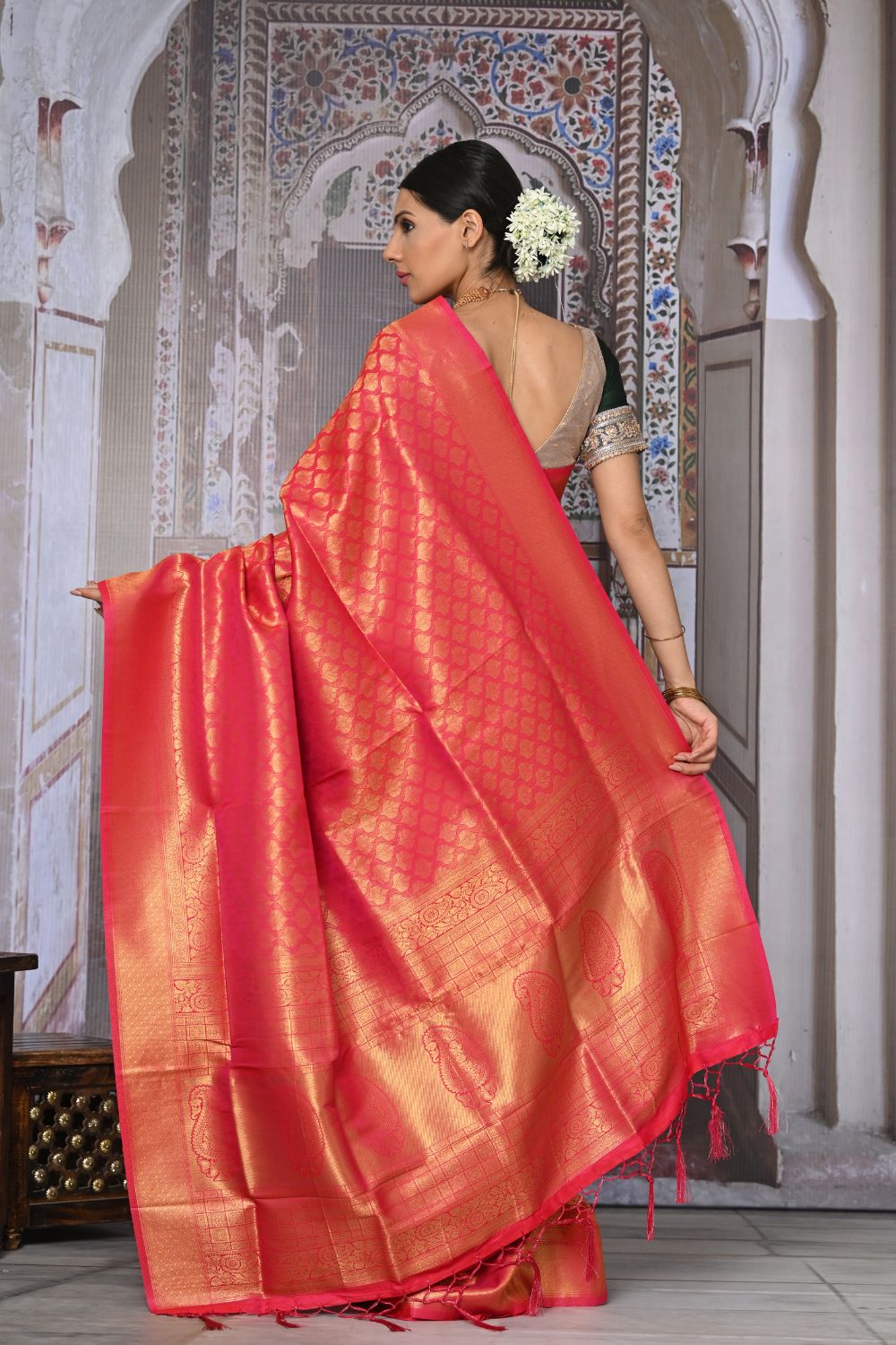 Buy Green Satin Silk Saree With Blouse Piece Nitaraa