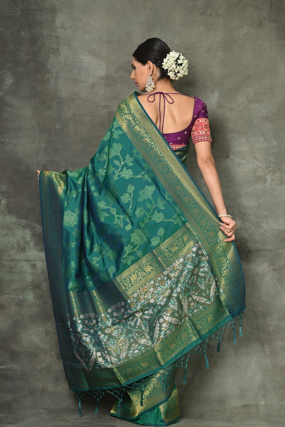 Buy Pista Green Sequins Saree Nitaraa