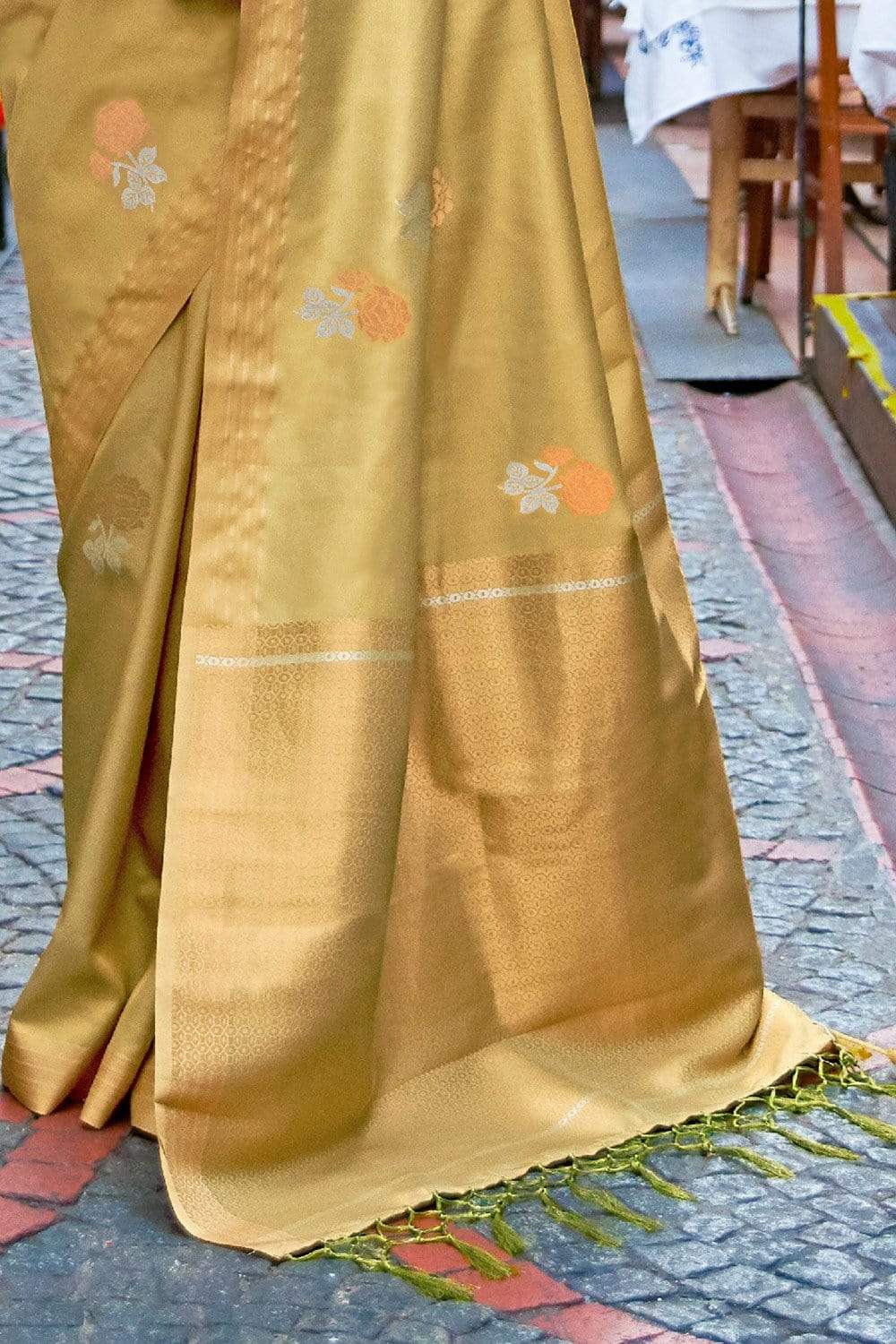 Buy Blue Silk Saree With Blouse Piece Nitaraa