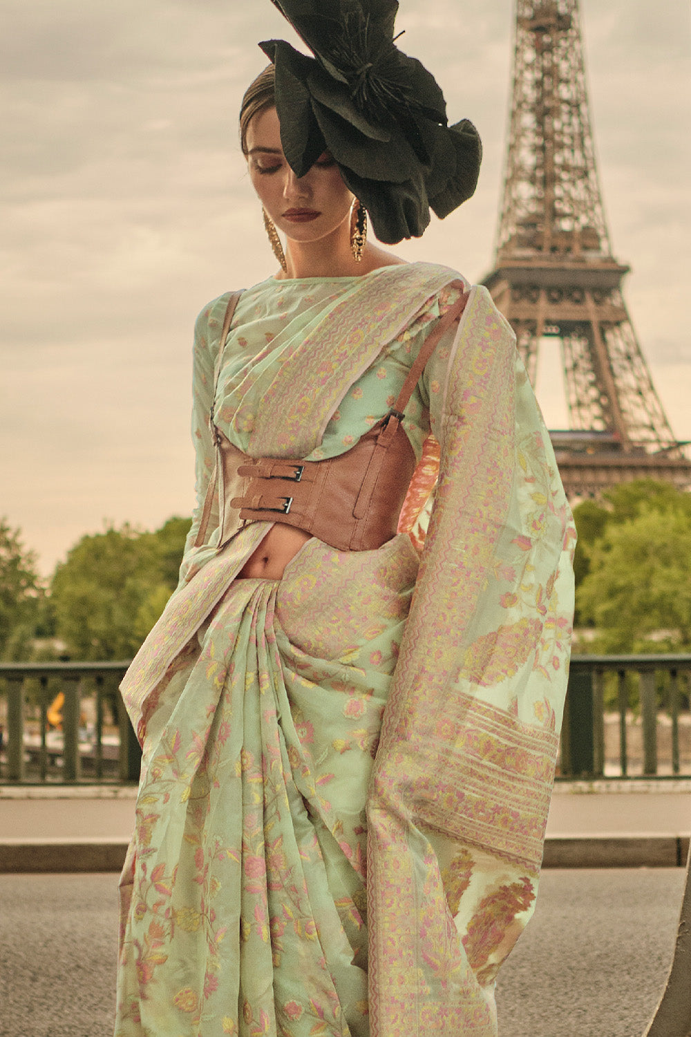 Green Kashmiri Silk Saree With Blouse Piece