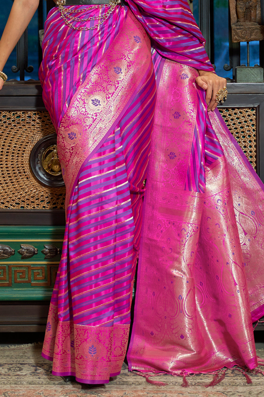 Buy Green Banarasi Silk Saree With Blouse Piece Nitaraa