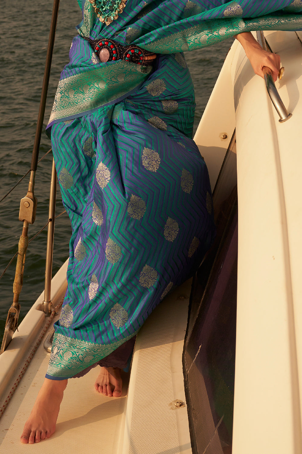 Buy Green Kashmiri Silk Saree With Blouse Piece Nitaraa