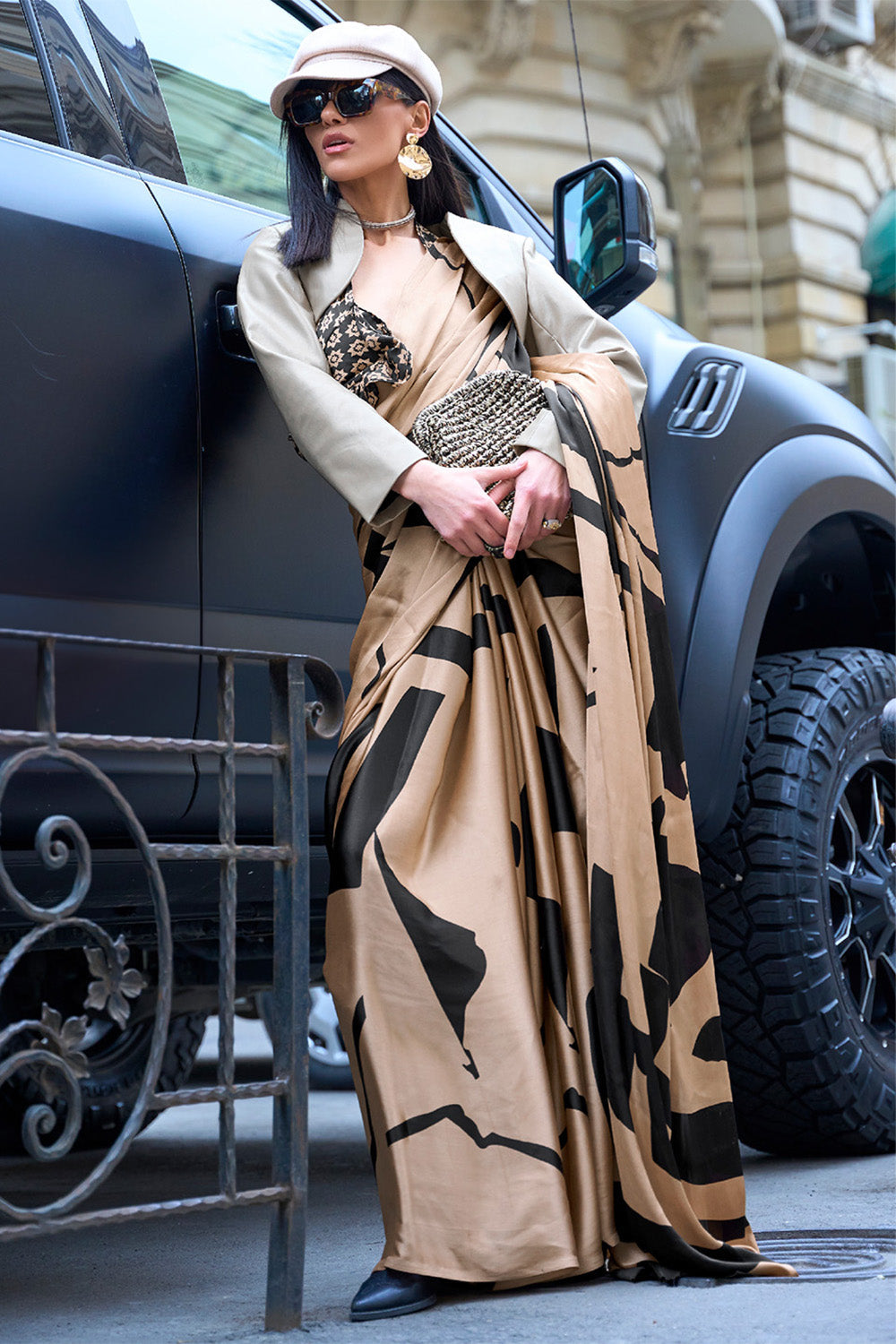 Cream Silk Printed Saree With Blouse Piece