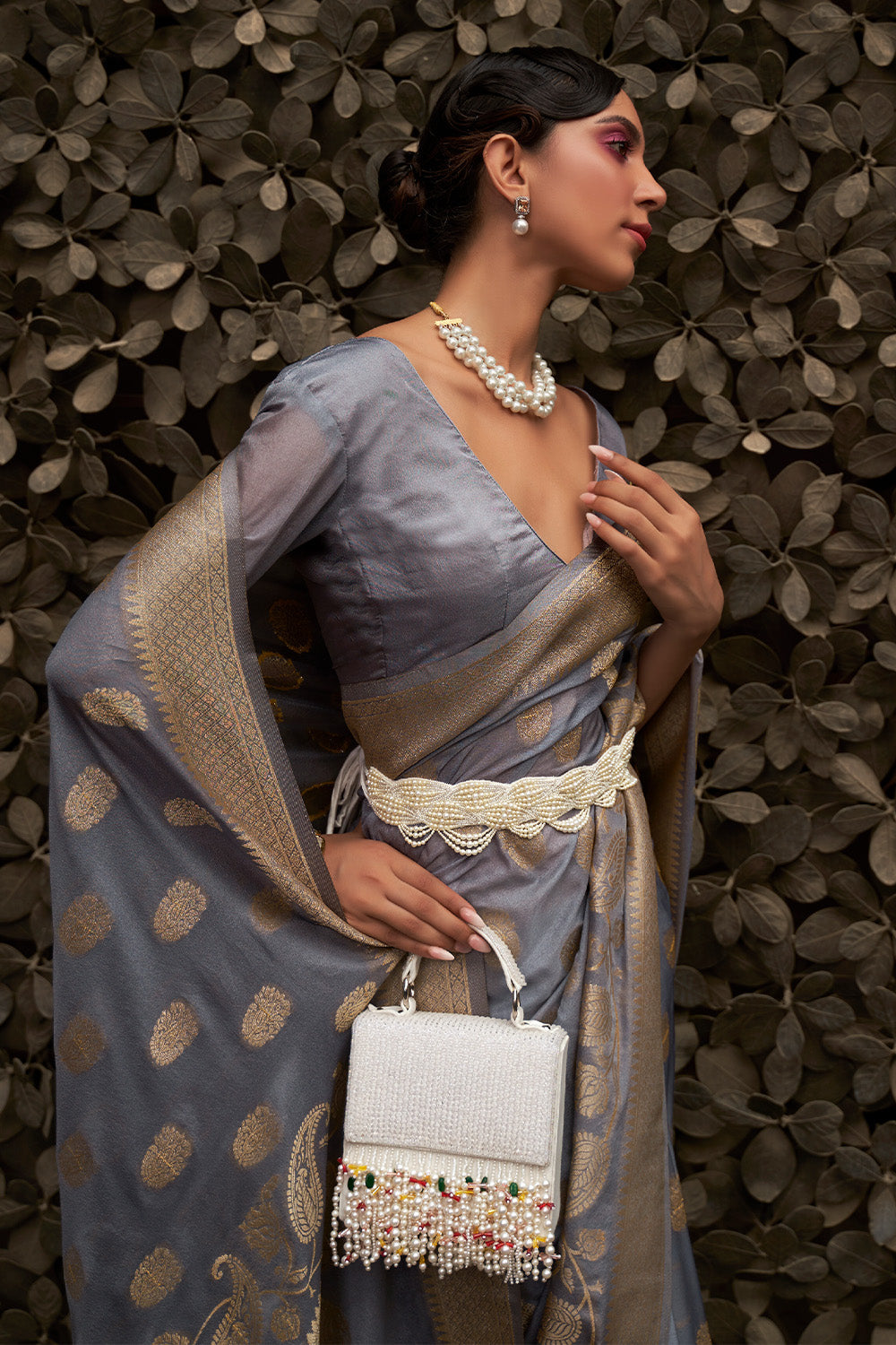 Grey Silk Saree With Blouse Piece