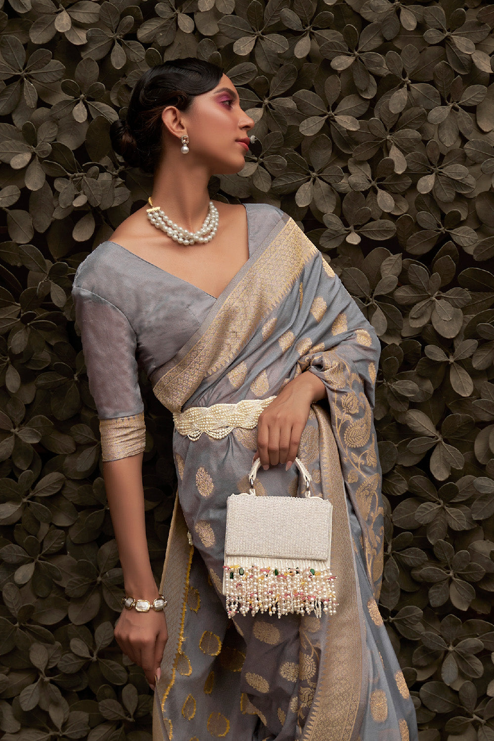 Grey Silk Saree With Blouse Piece
