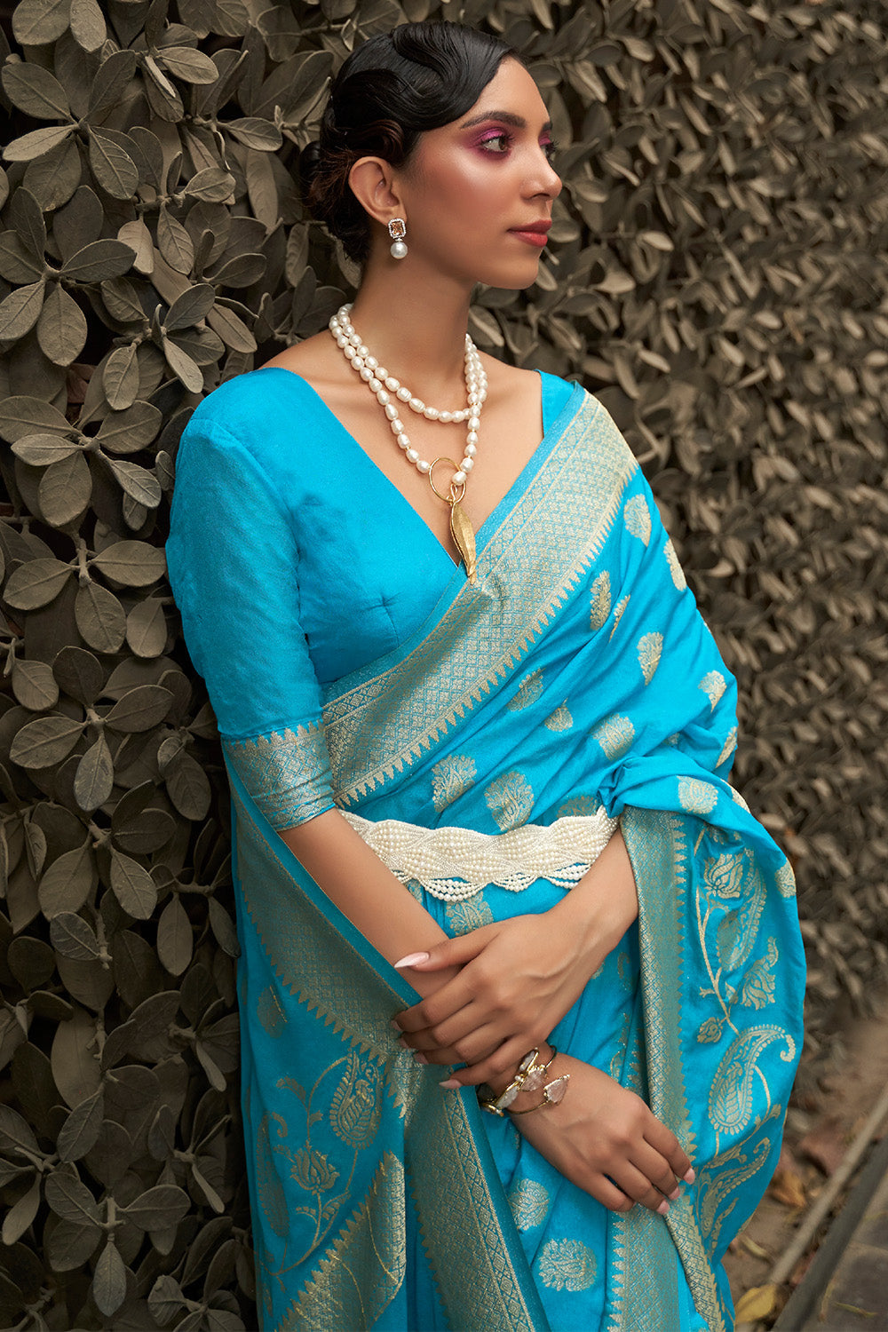 Teal Blue Silk Saree With Blouse Piece