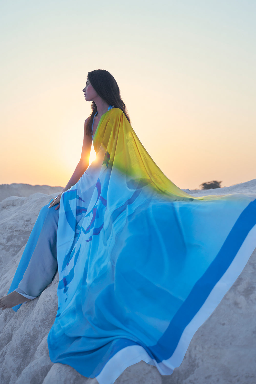 Buy Cream Zari based Silk Saree With Blouse Piece Nitaraa