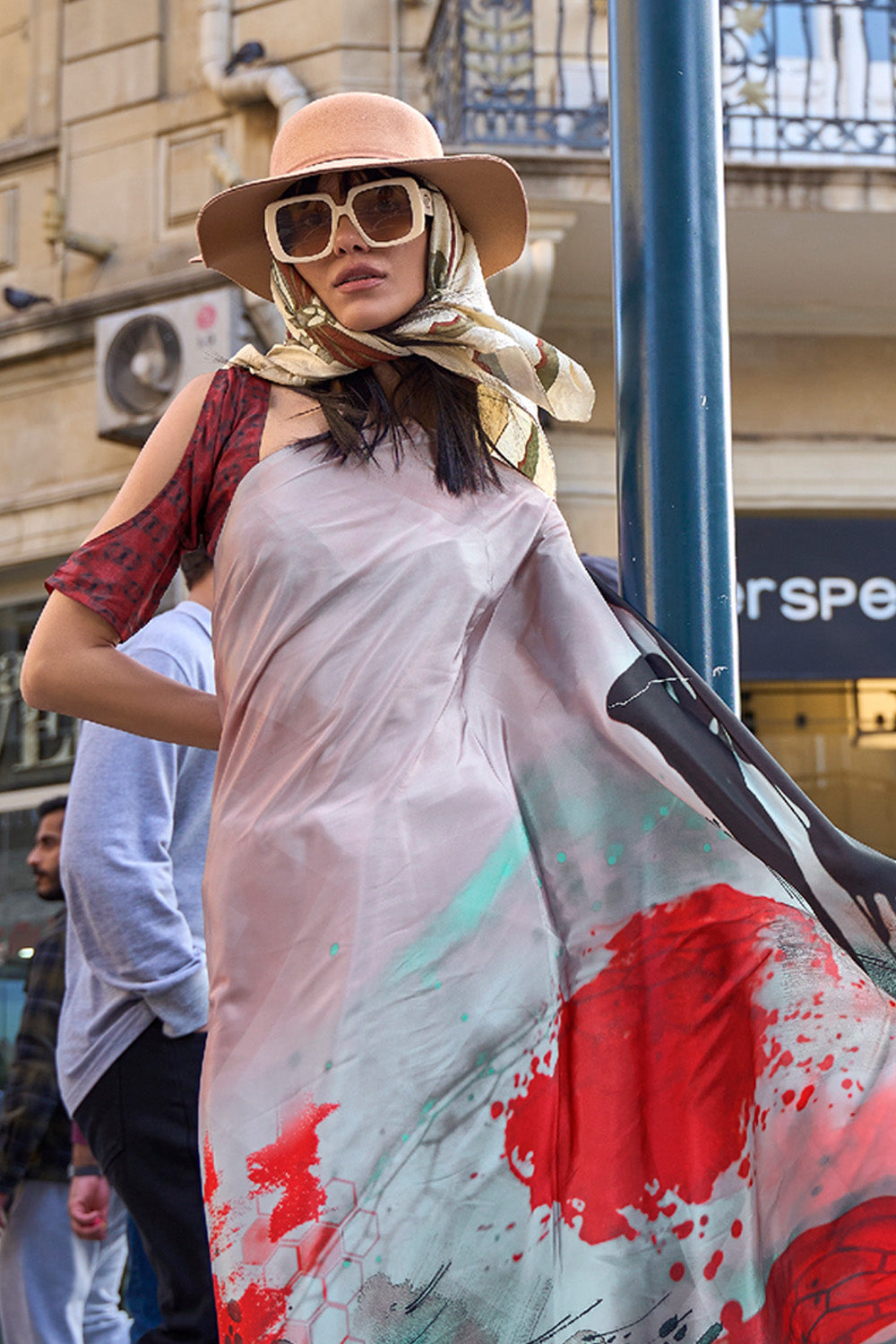 Multicolor Silk Digital Printed Saree With Blouse Piece