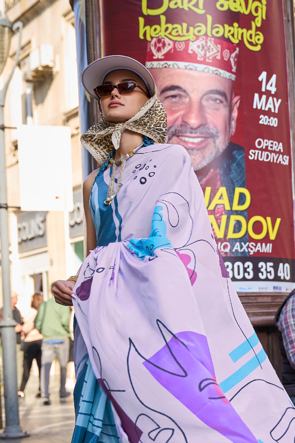 Multicolor Silk Digital Printed Saree With Blouse Piece