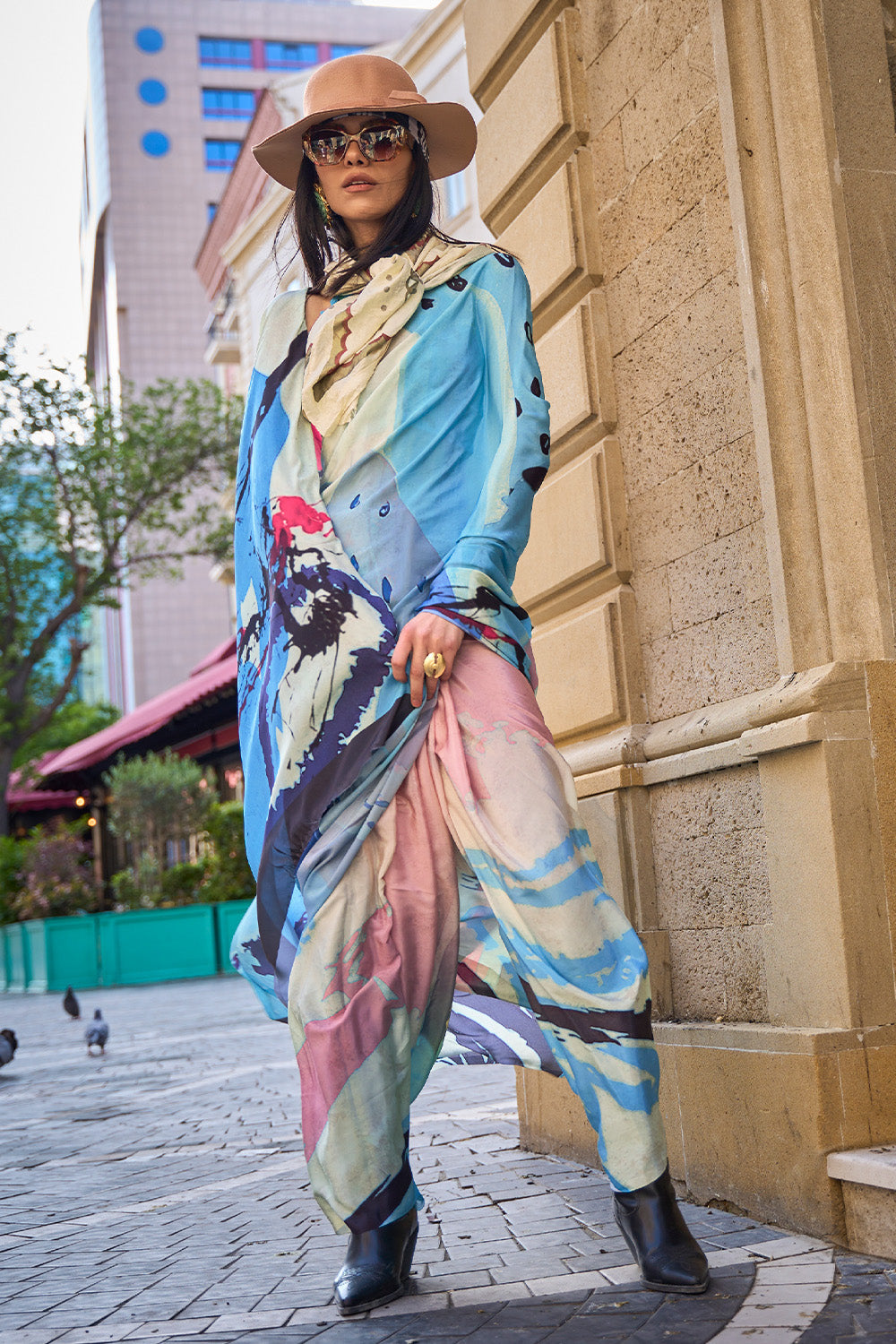 Multicolor Silk Digital Printed Saree With Blouse Piece