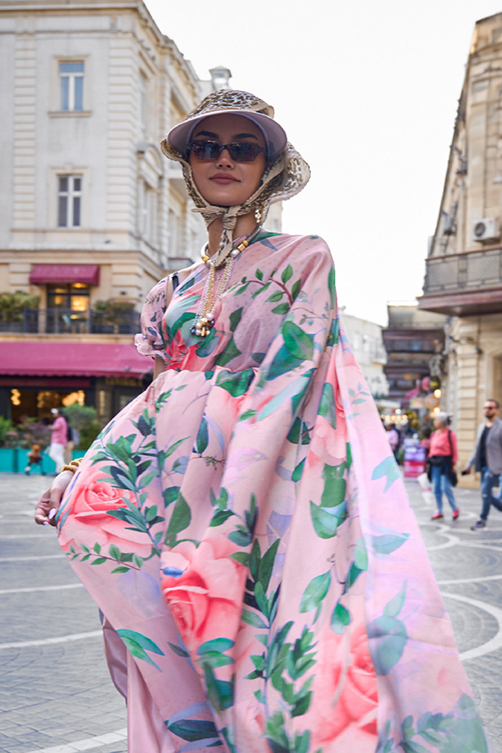 Multicolor Silk Digital Printed Saree With Blouse Piece