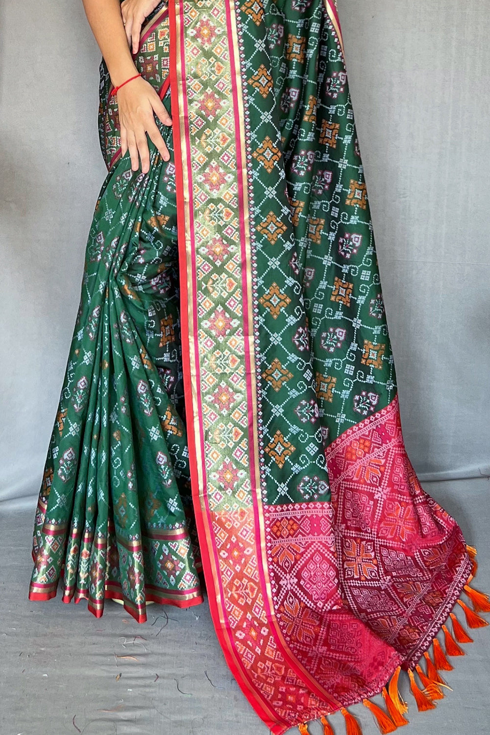 Buy Snow White Satin Silk Saree Nitaraa