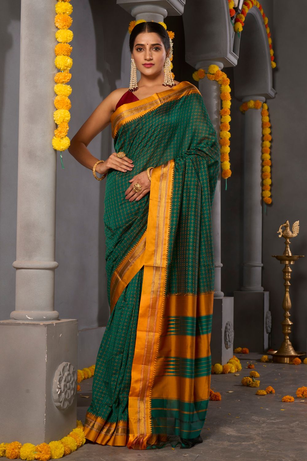 Buy Brown Butti Ilkal Sarees Nitaraa