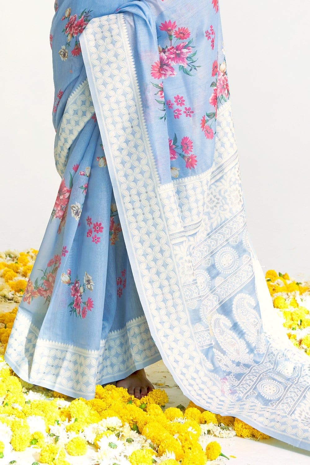 Buy Daisy White Kanjivaram Saree Nitaraa