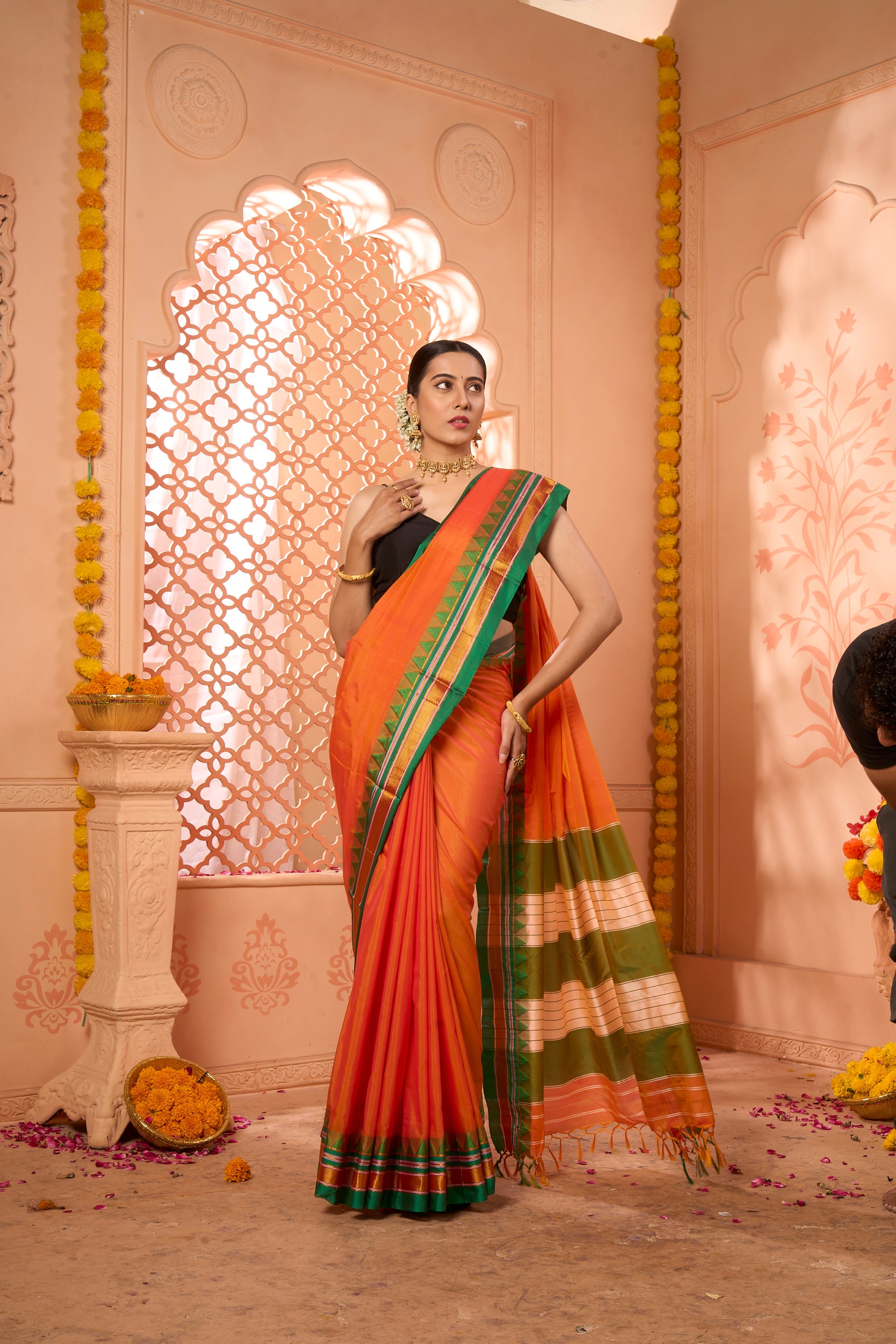 Buy Grey Soft Silk Saree With Blouse Piece Nitaraa