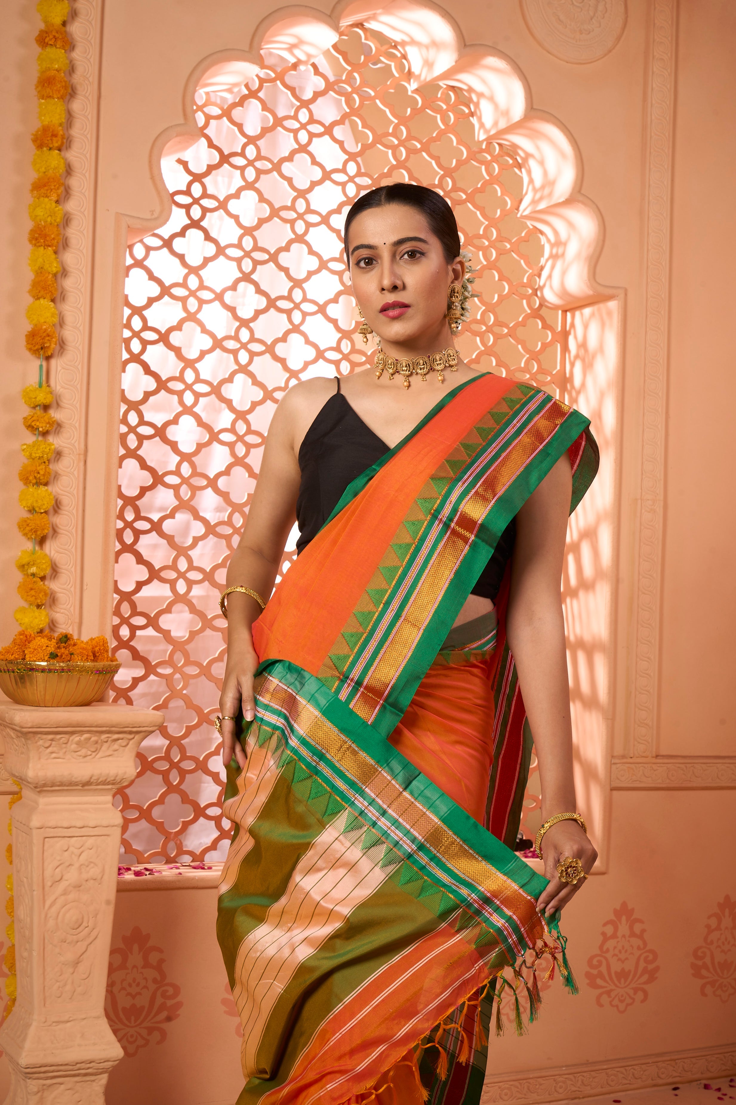 Buy Black Soft Silk Saree With Blouse Piece Nitaraa