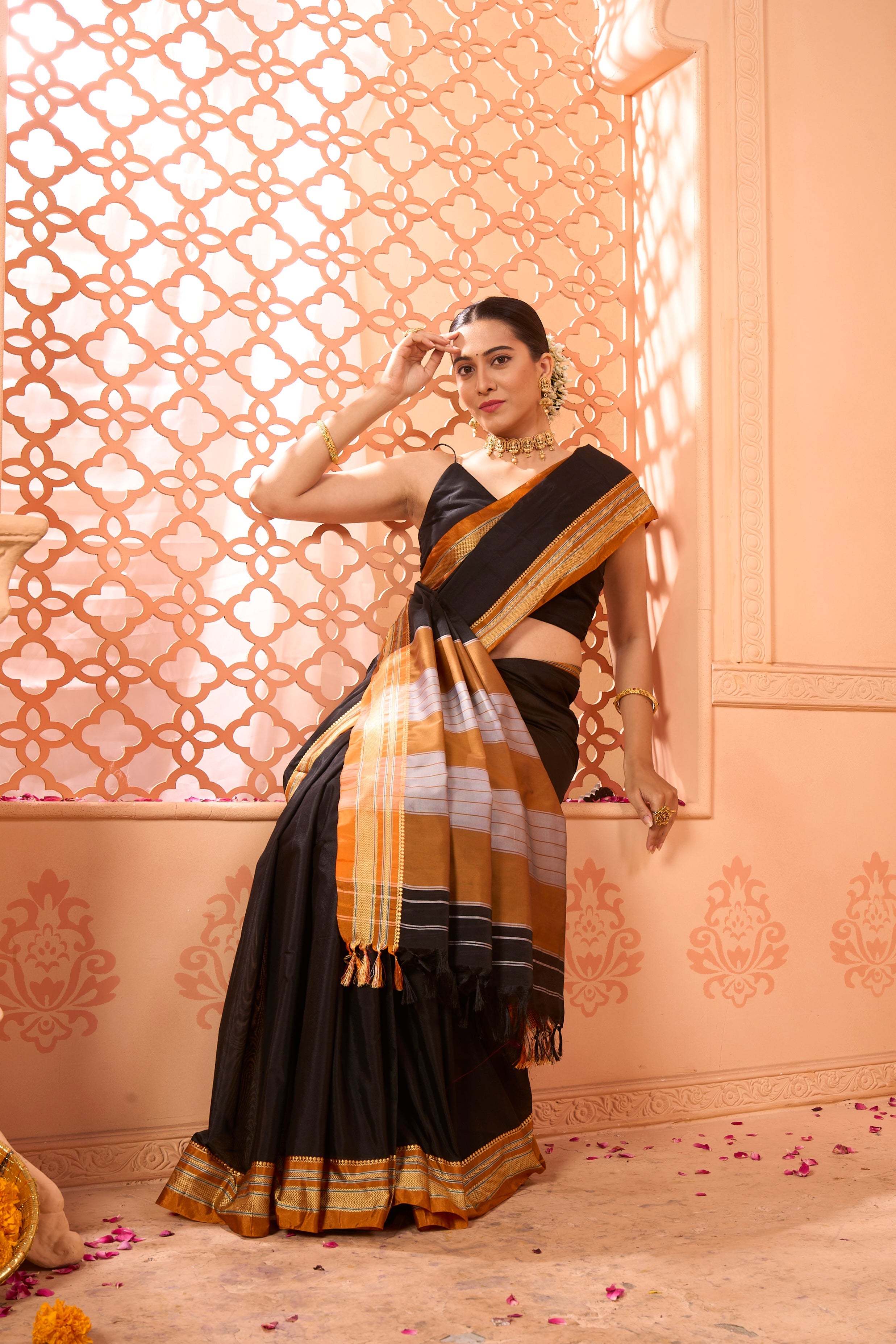 Buy Green Kashmiri Silk Saree With Blouse Piece Nitaraa