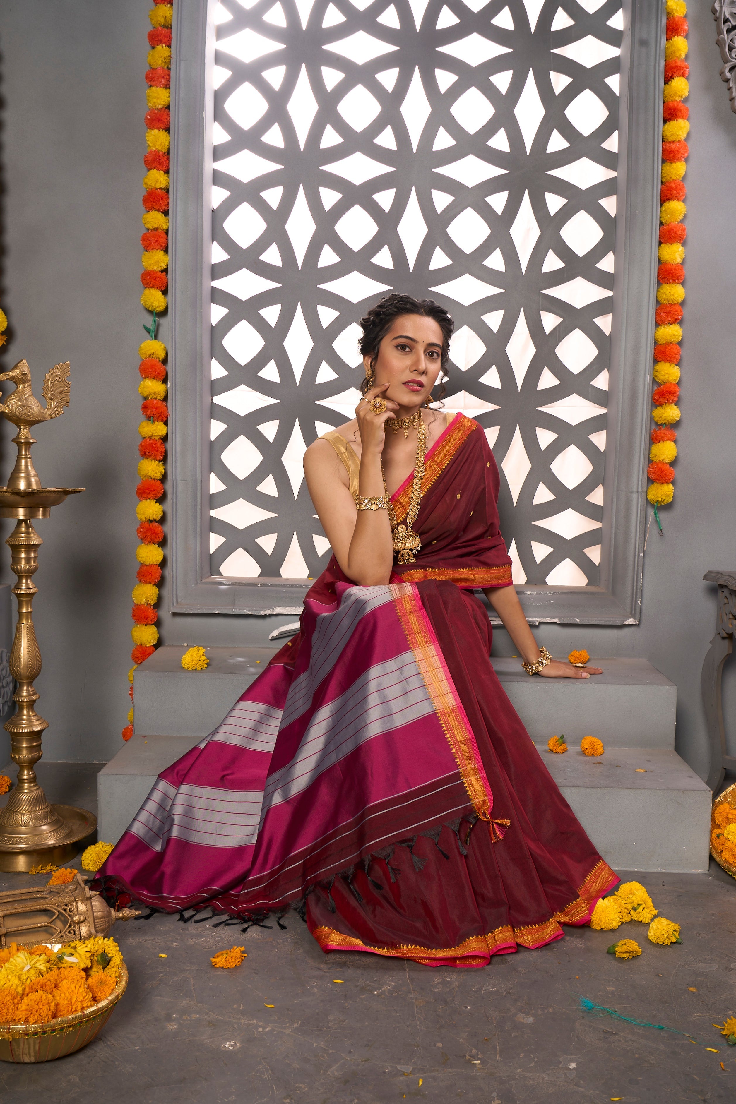 Buy Coin Grey Digital Print Saree Nitaraa