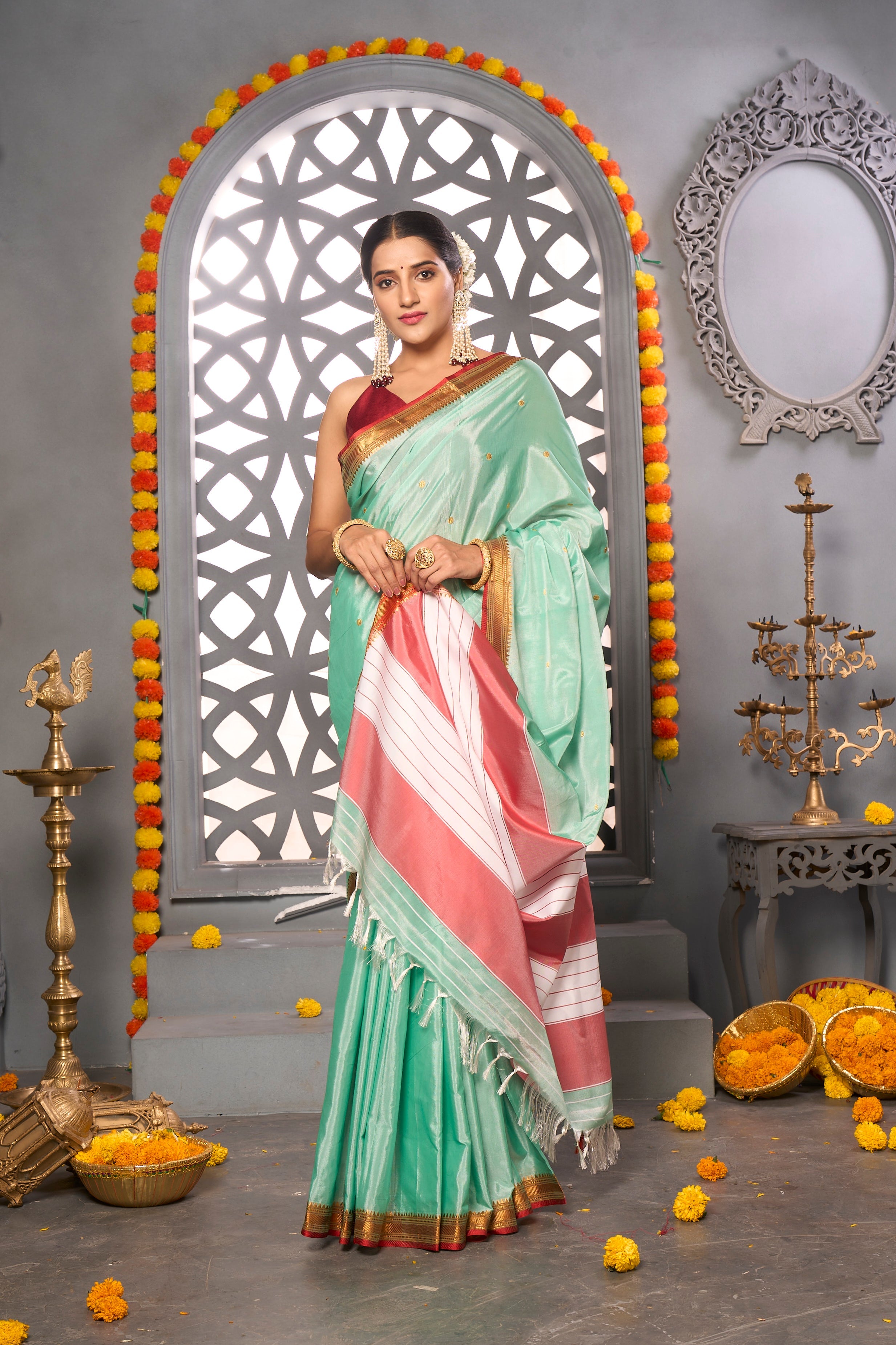 Buy Mint Green Linen Saree Nitaraa
