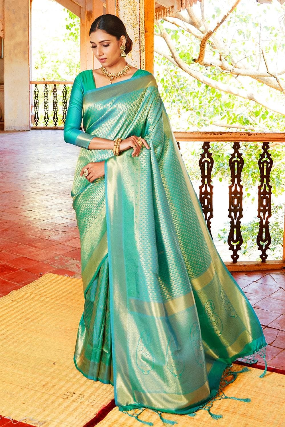 Buy Sheen Green Raw Silk Saree Nitaraa