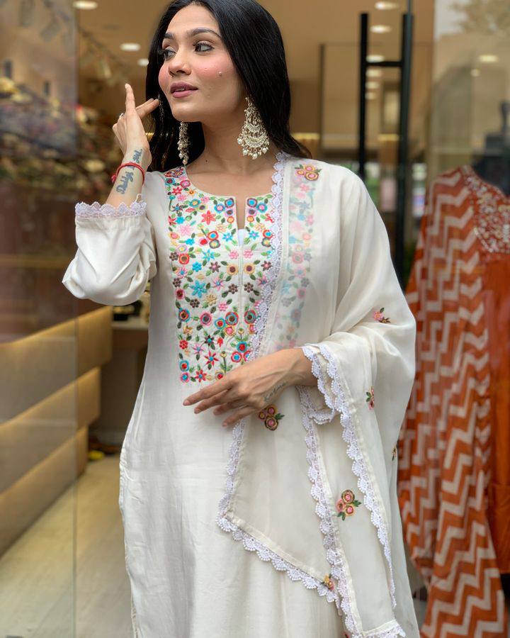 Cream Women Embroidered Viscose Chanderi SILK kurta set