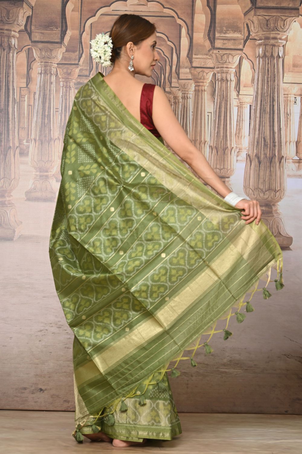 Buy Teal Silk Blend Saree Nitaraa