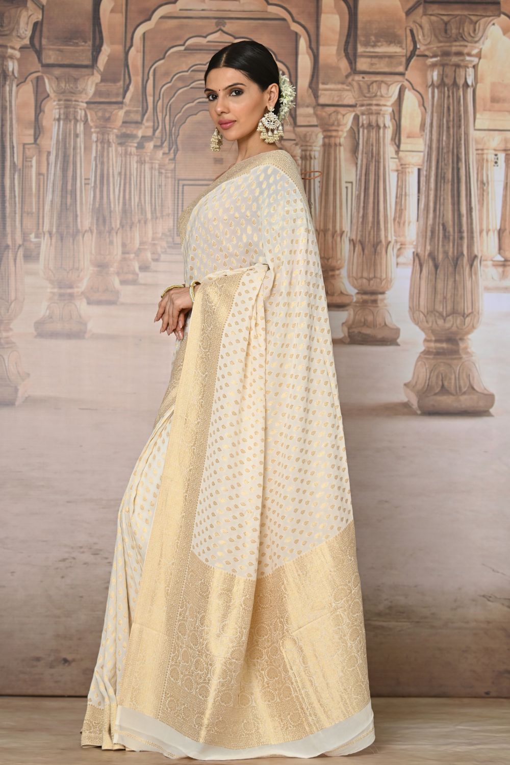 Buy Pistachio Green Zari Woven Beautiful South Silk Saree Nitaraa