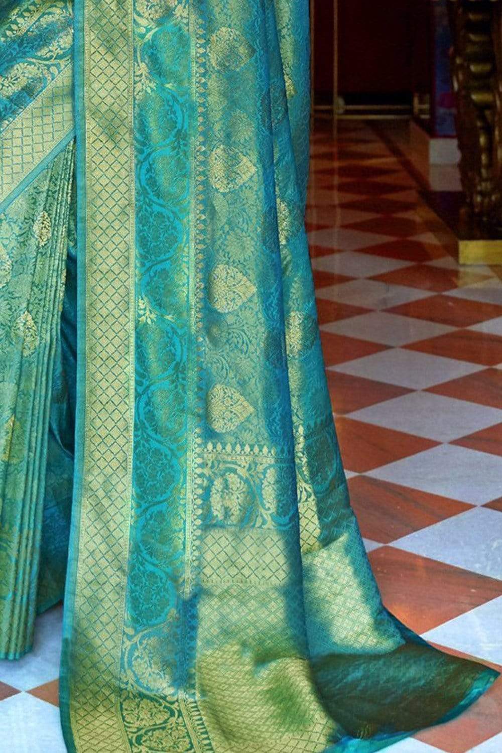 Buy Pink Banarasi Silk Saree With Blouse Piece Nitaraa