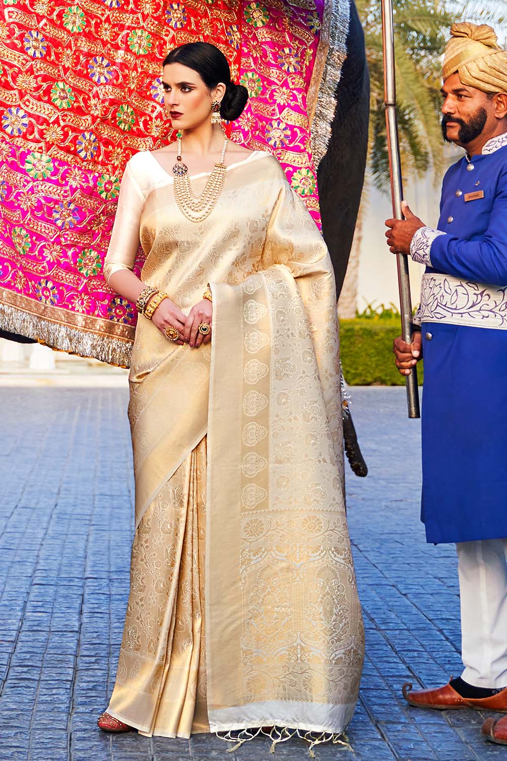 Buy golden  Silk Saree With Blouse Piece Nitaraa