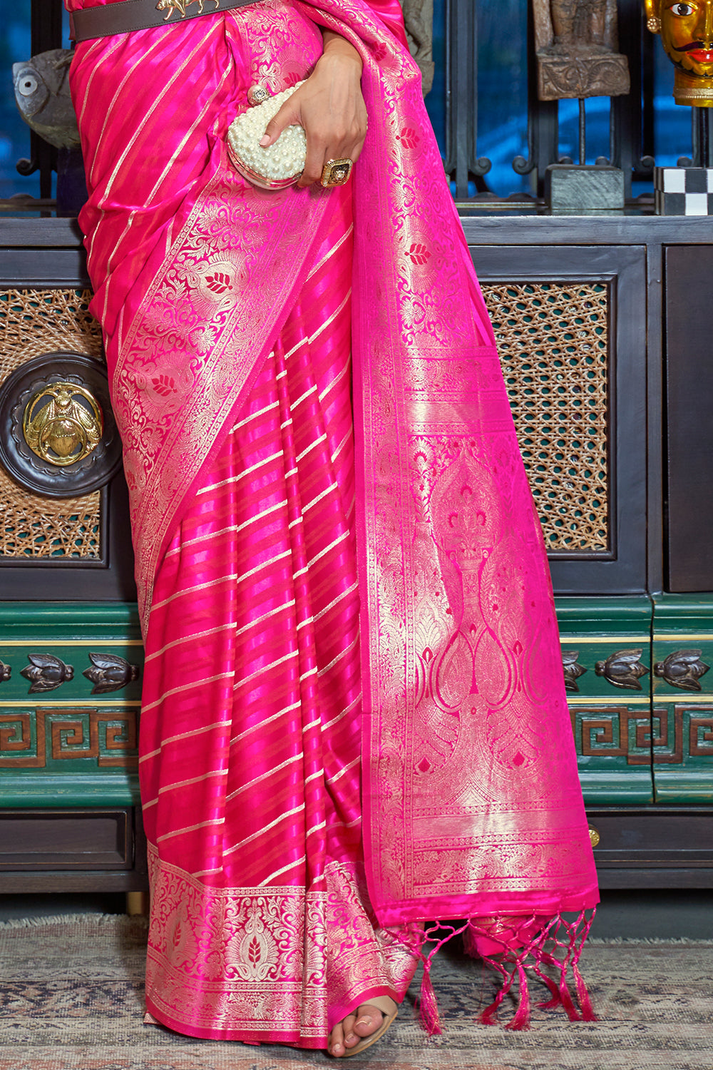 Buy Green Satin Digital Printed Saree With Blouse Piece Nitaraa