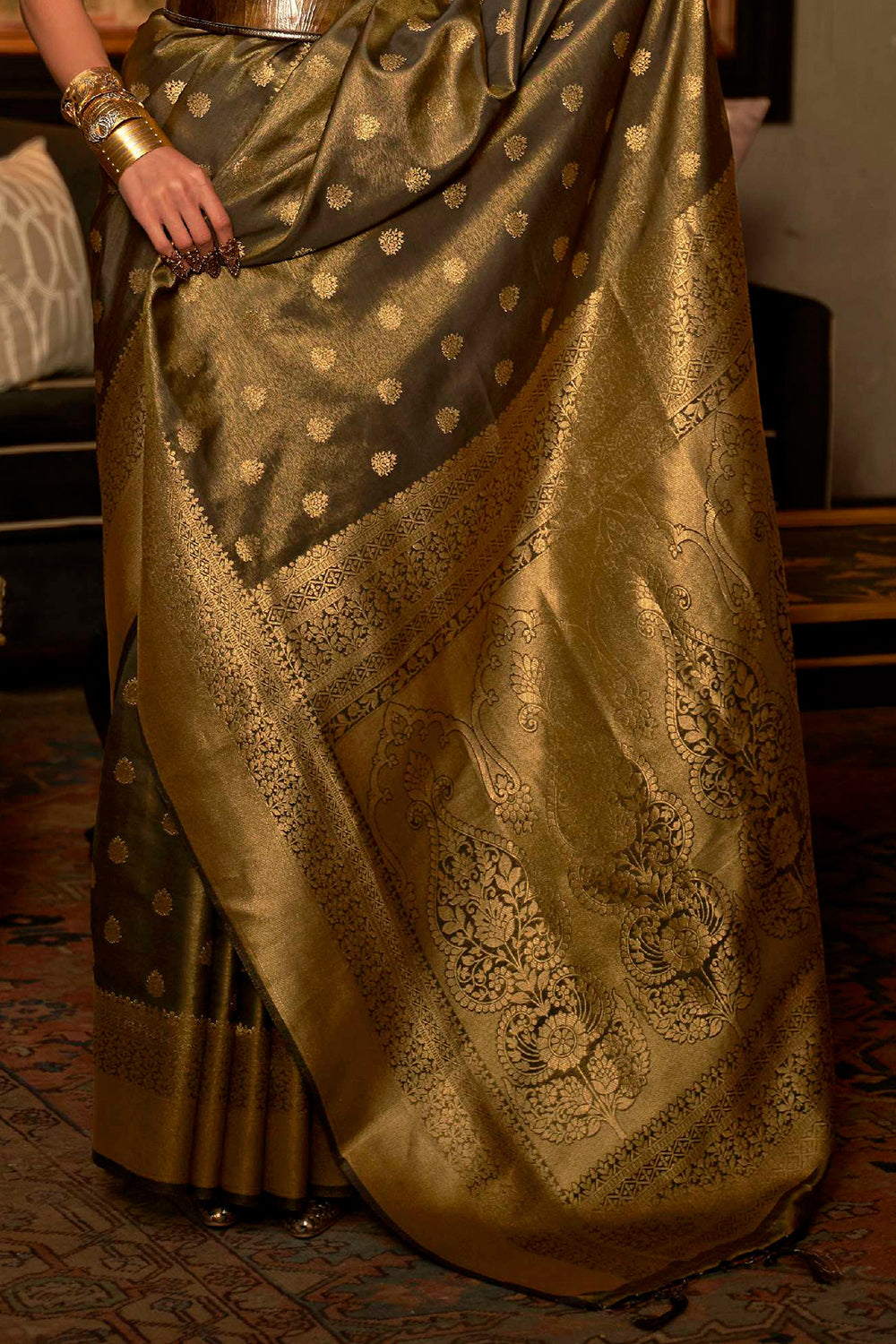 Buy Off White Paithani Silk Saree Nitaraa